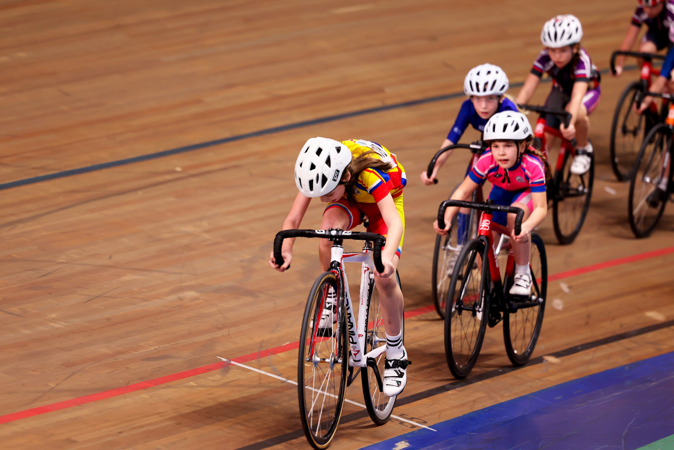 Пятый этап Региональных соревнований по велоспорту на треке (Гит, Скретч) 15.03.2025. Спортивный и репортажный фотограф Антон Тереханов
