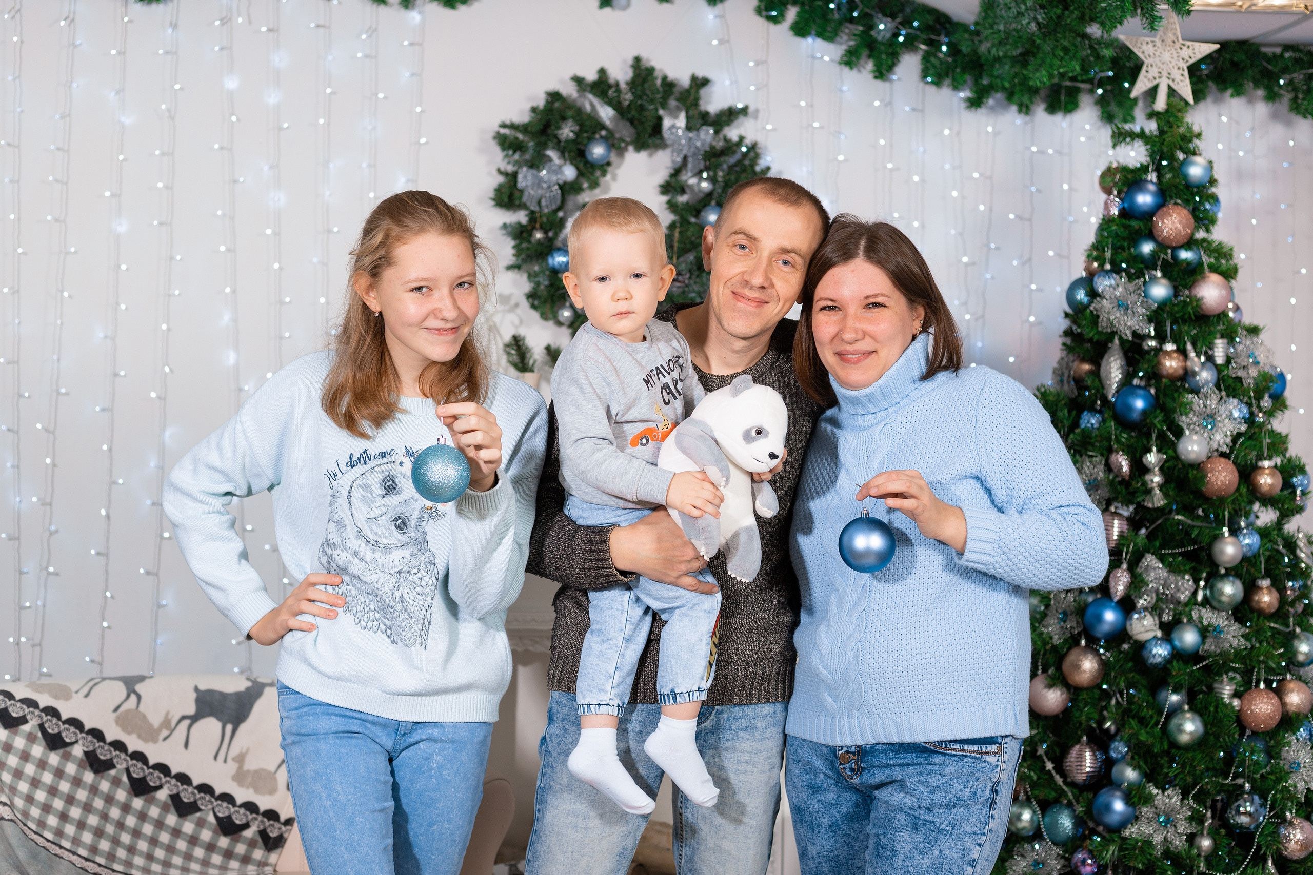 © Фотостудия "Олеся". Все права защищены. "Любое использование или копирование материалов или элементов дизайна сайта допускается только с разрешения правообладателя и со ссылкой на источник".