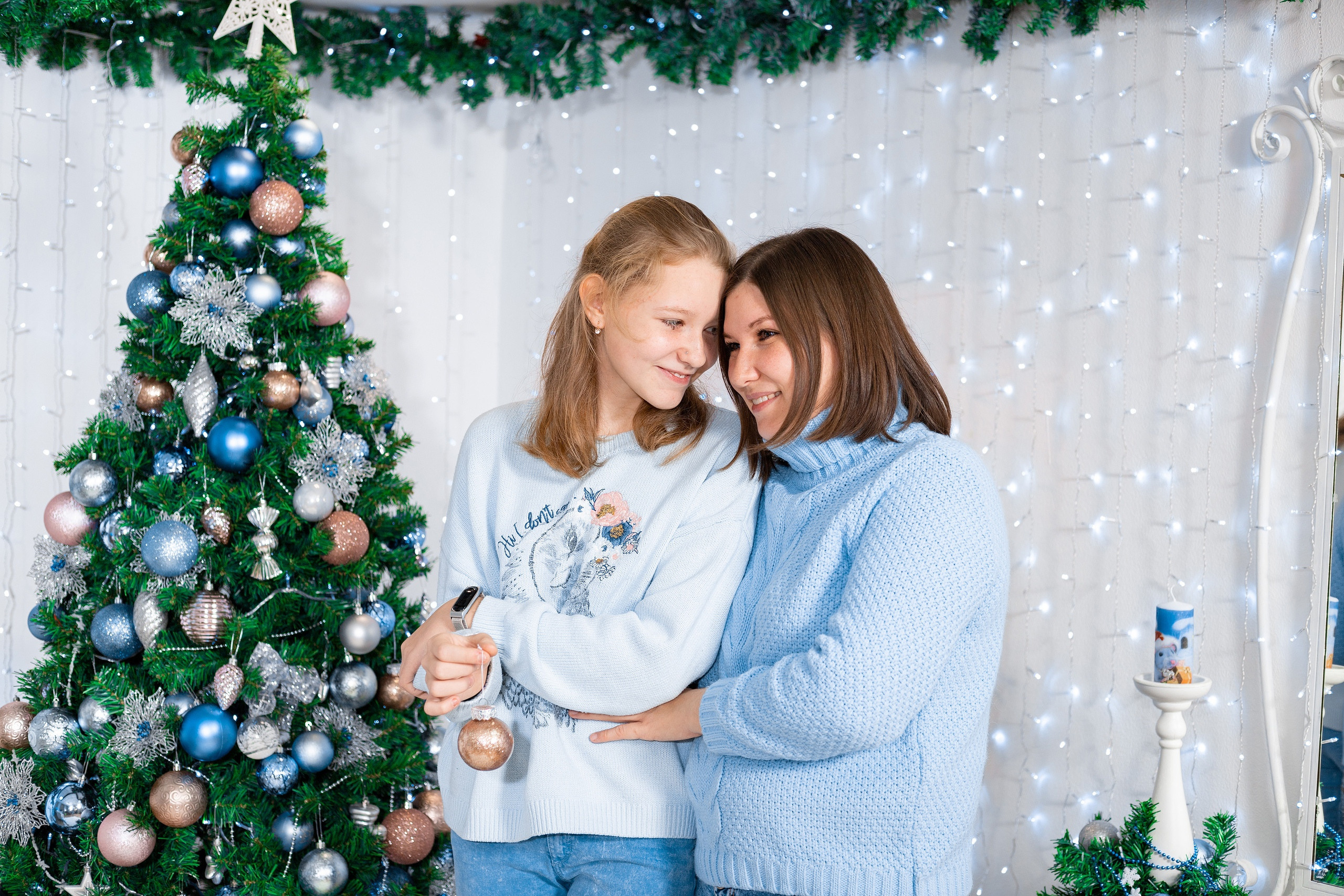 © Фотостудия "Олеся". Все права защищены. "Любое использование или копирование материалов или элементов дизайна сайта допускается только с разрешения правообладателя и со ссылкой на источник".