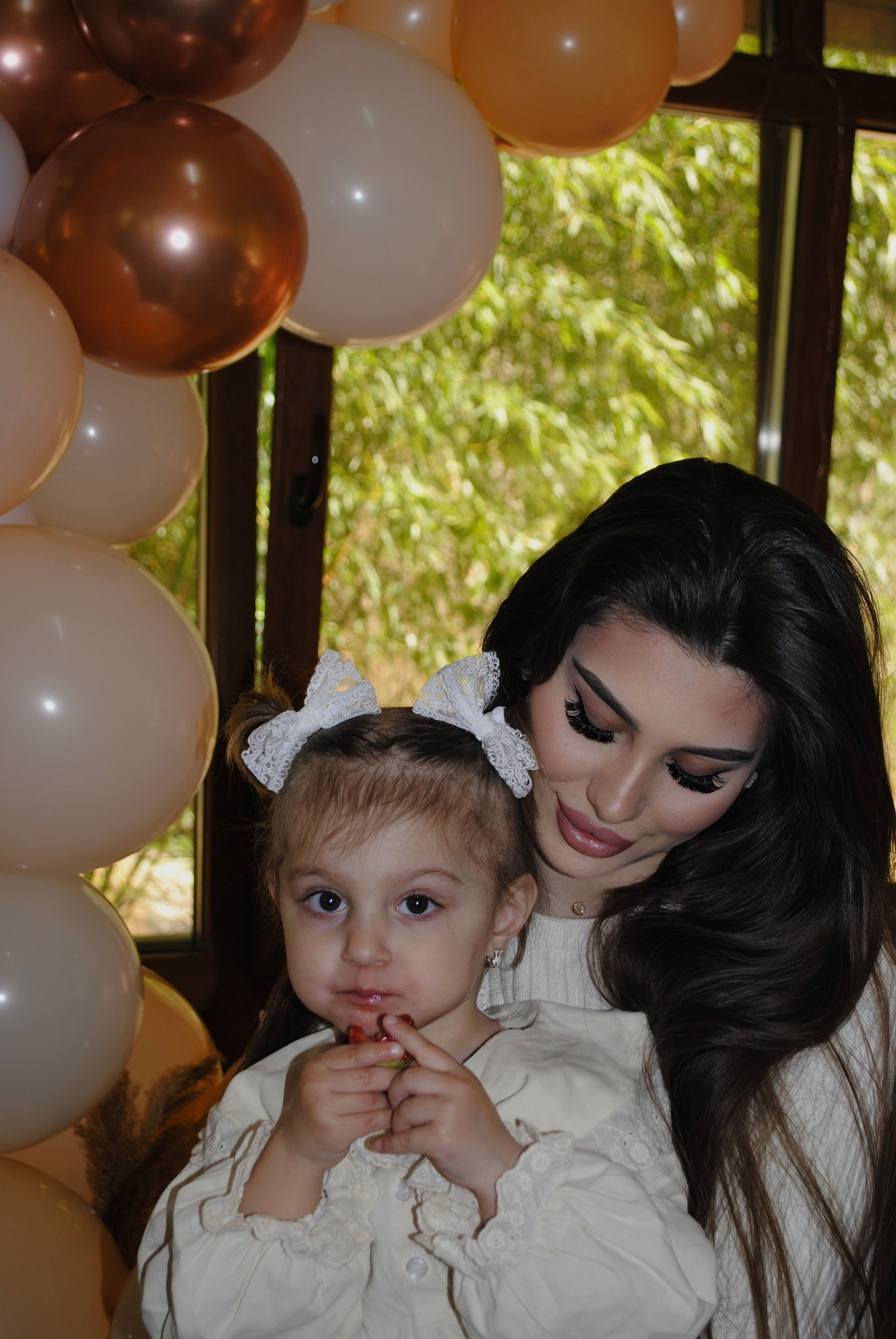 Настя Сьемка в кафе. Фотограф Мария Мусаелян