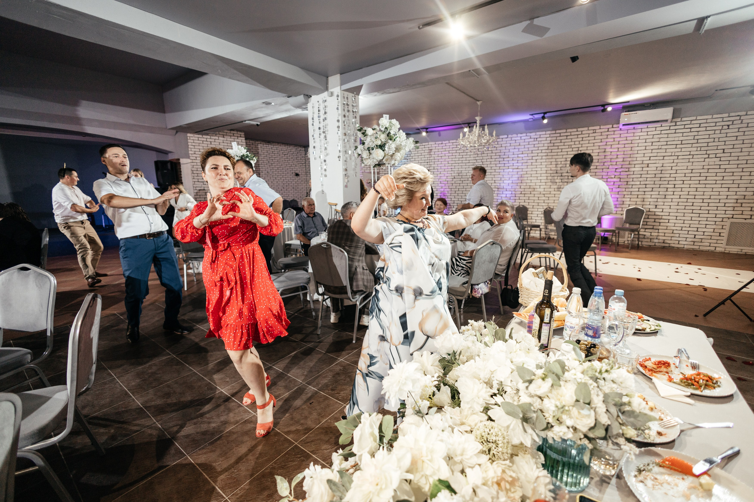 Свадебный фотограф Уфа — Руслан ГабдлисламовЖивые эмоции, красивые кадры, воспоминания на всю жизнь.Работаю по всей Республике Башкортоста. Свадебный фотограф Уфа Руслан Габдлисламов