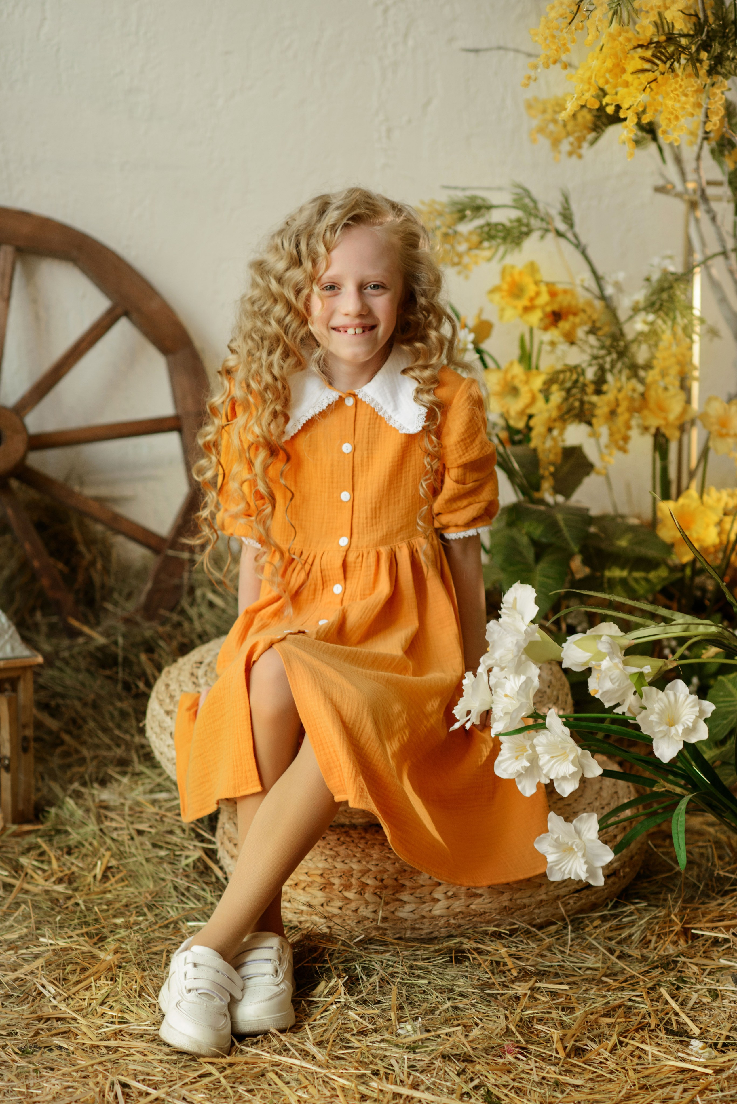 Photo shoot of a girl with goslings and a hat. Photographer Elena Carruthers, Scotland