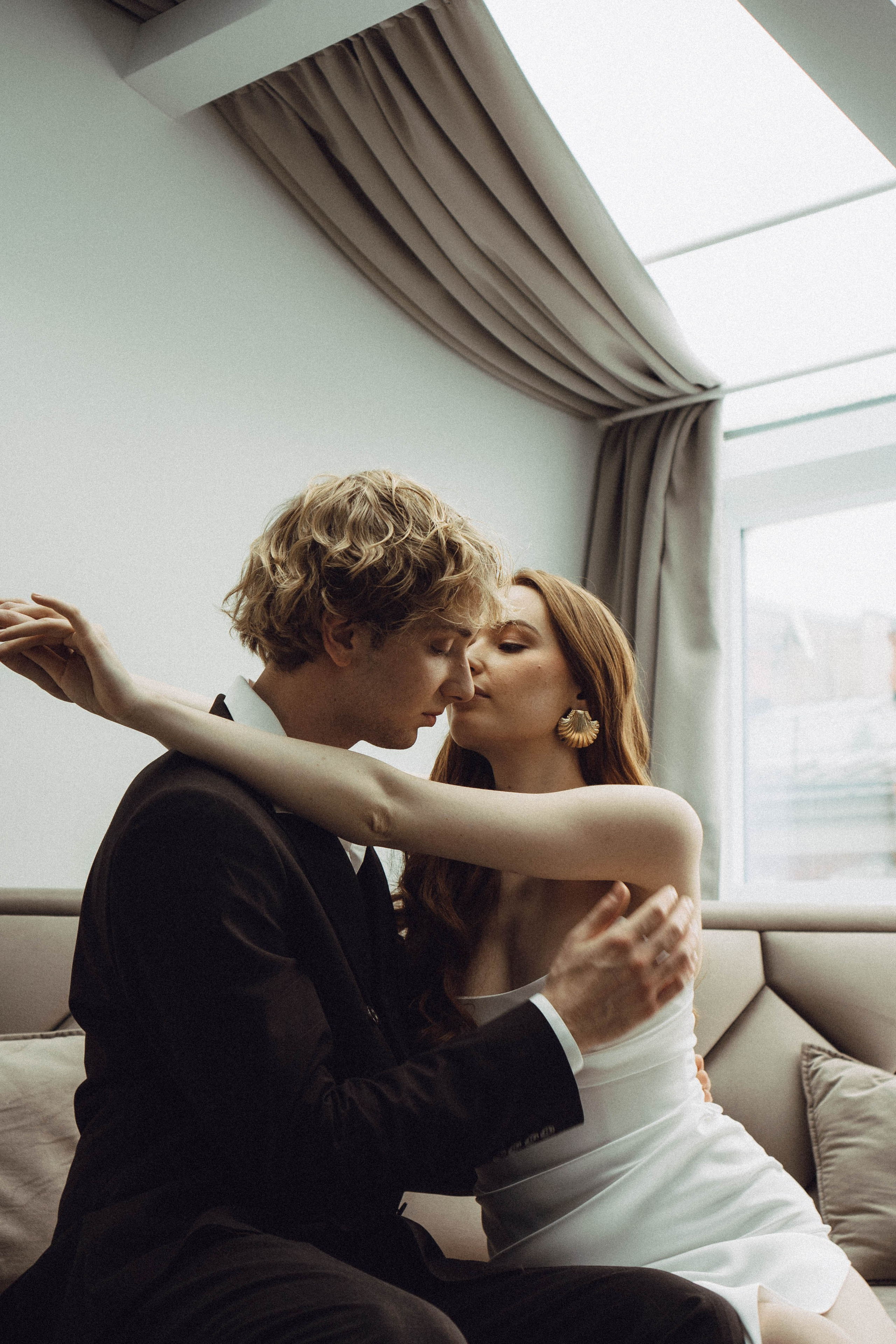 СВАДЕБНАЯ СЬЕМКА В ОТЕЛЕ. СБОРЫ ЖЕНИХА И НЕВЕСТЫ И ТАКЖЕ ТОР И ПОДГОТОВКА К ПРОГУЛКЕ. Профессиональный фотограф, Санкт-Петербург — Виктория Богомолова