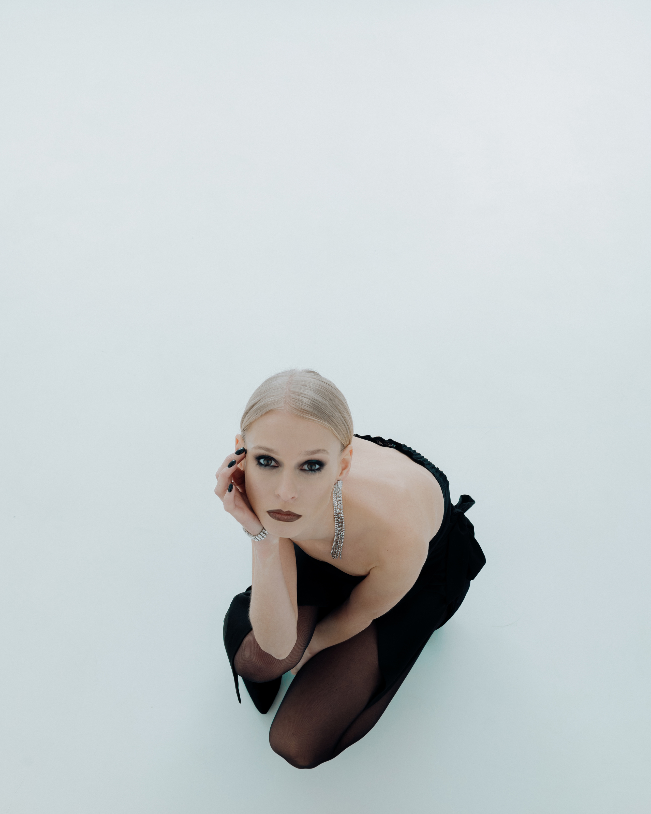 Olga. Z H U R A V L E V