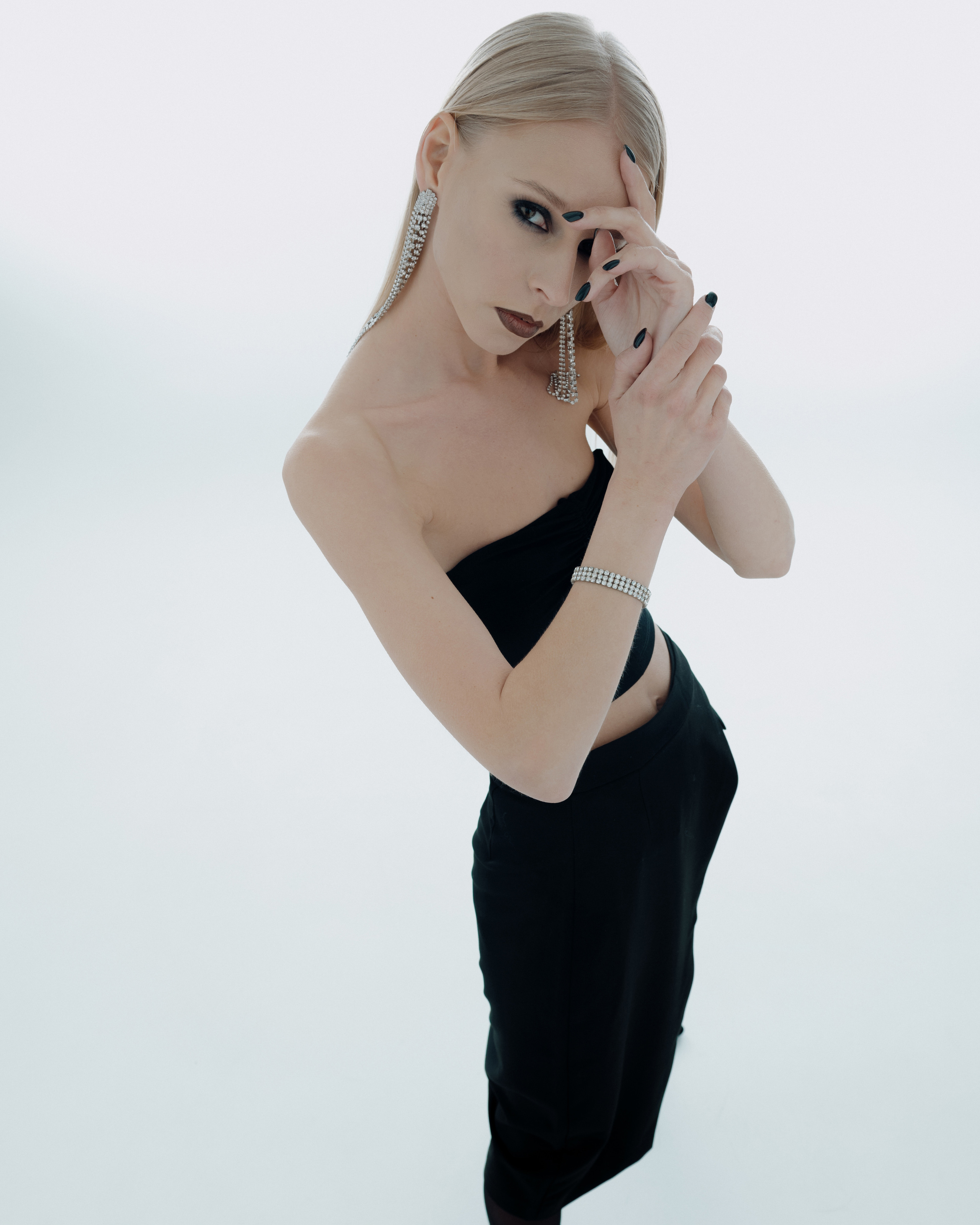 Olga. Z H U R A V L E V