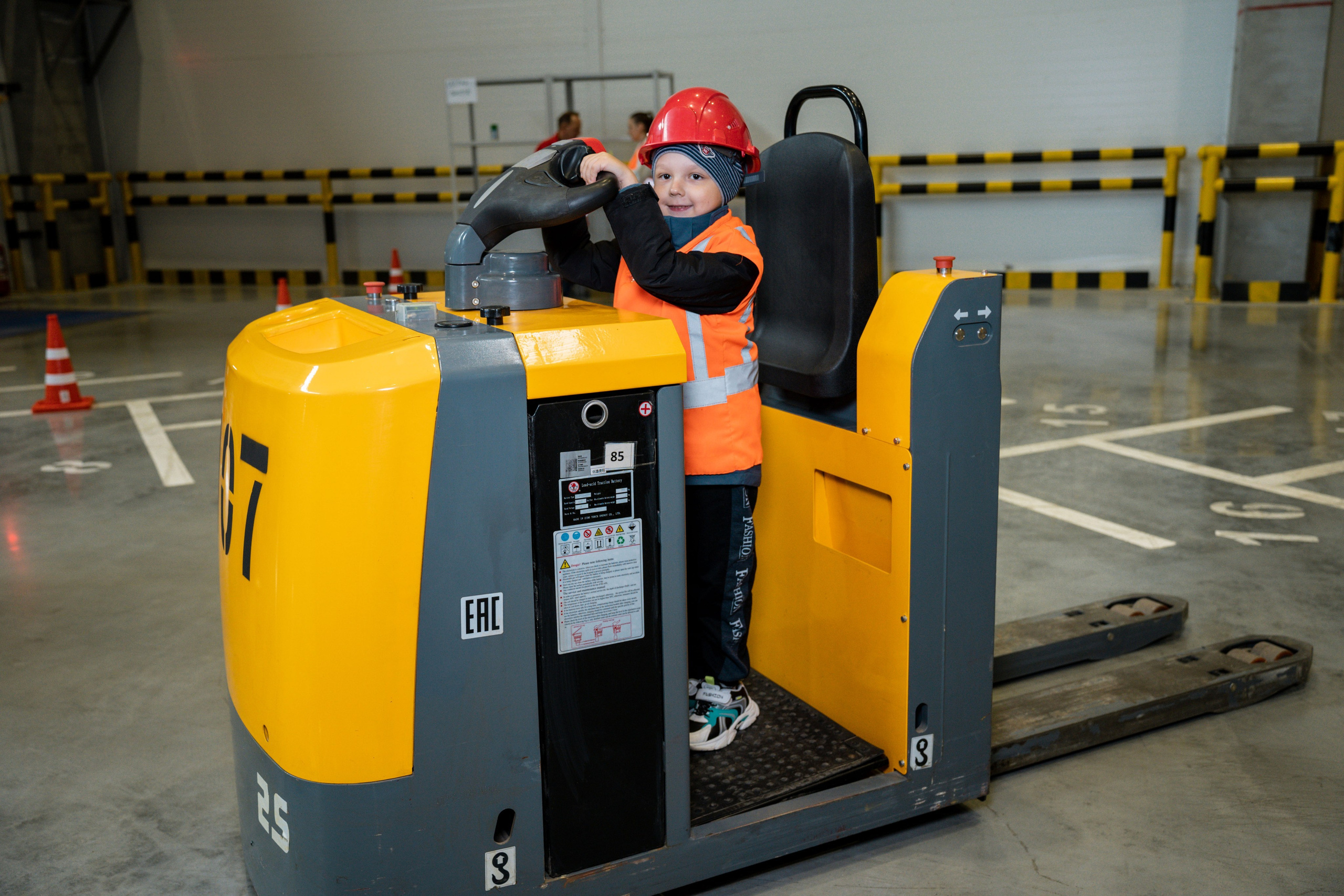 День детей в Пятерочке. Видеограф и Фотограф в Челябинске Ксения и Владимир Рюмины