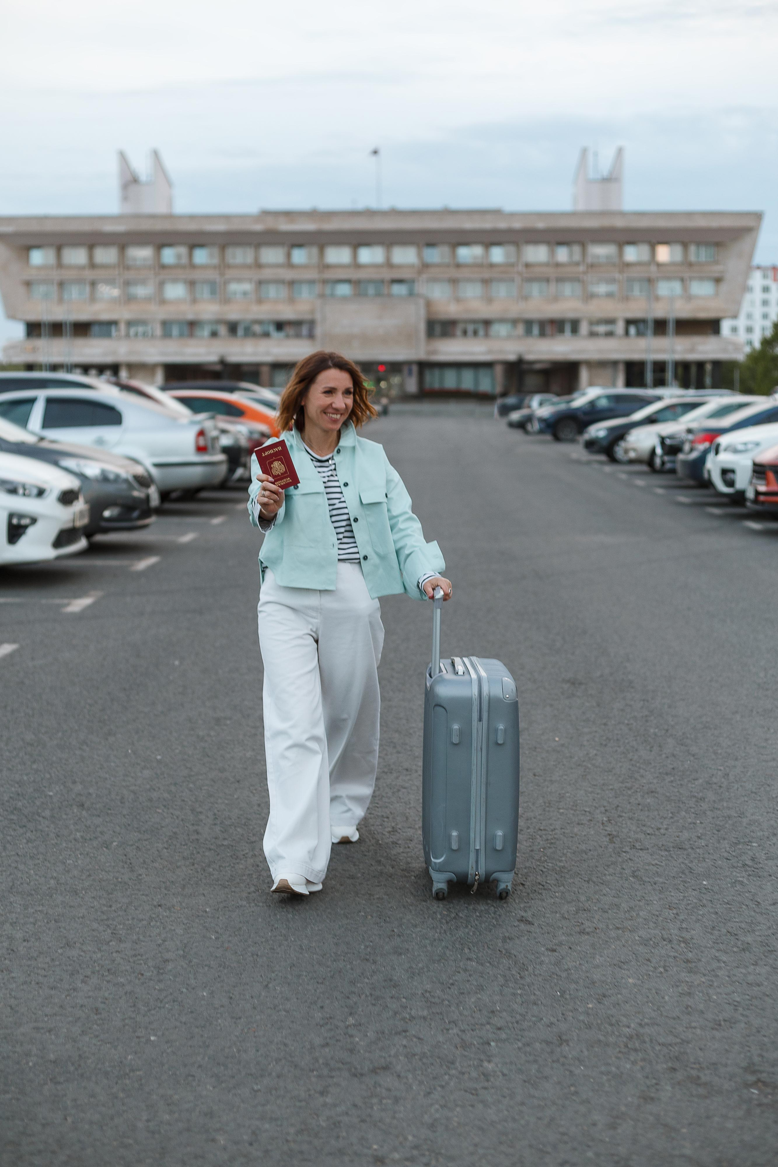 Организатор авторских туров с детьми Светлана. Фотограф брендов в Санкт-Петербурге Полина Суворова