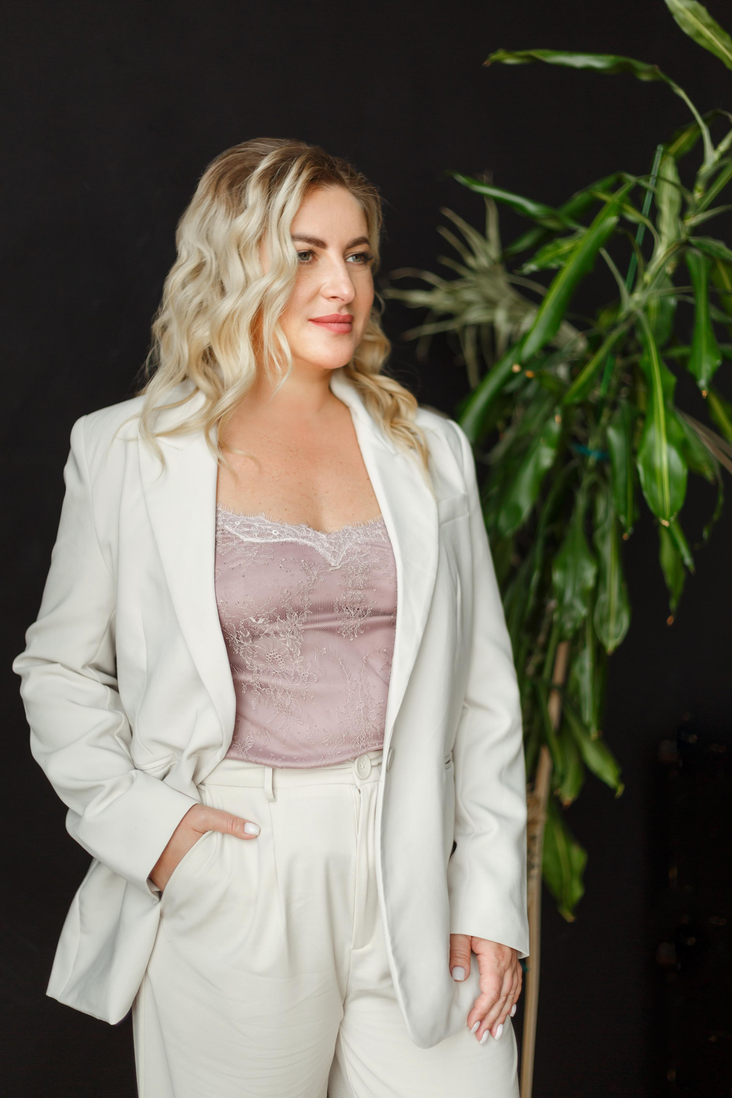 Копирайтер Анастасия. Фотограф брендов в Санкт-Петербурге Полина Суворова