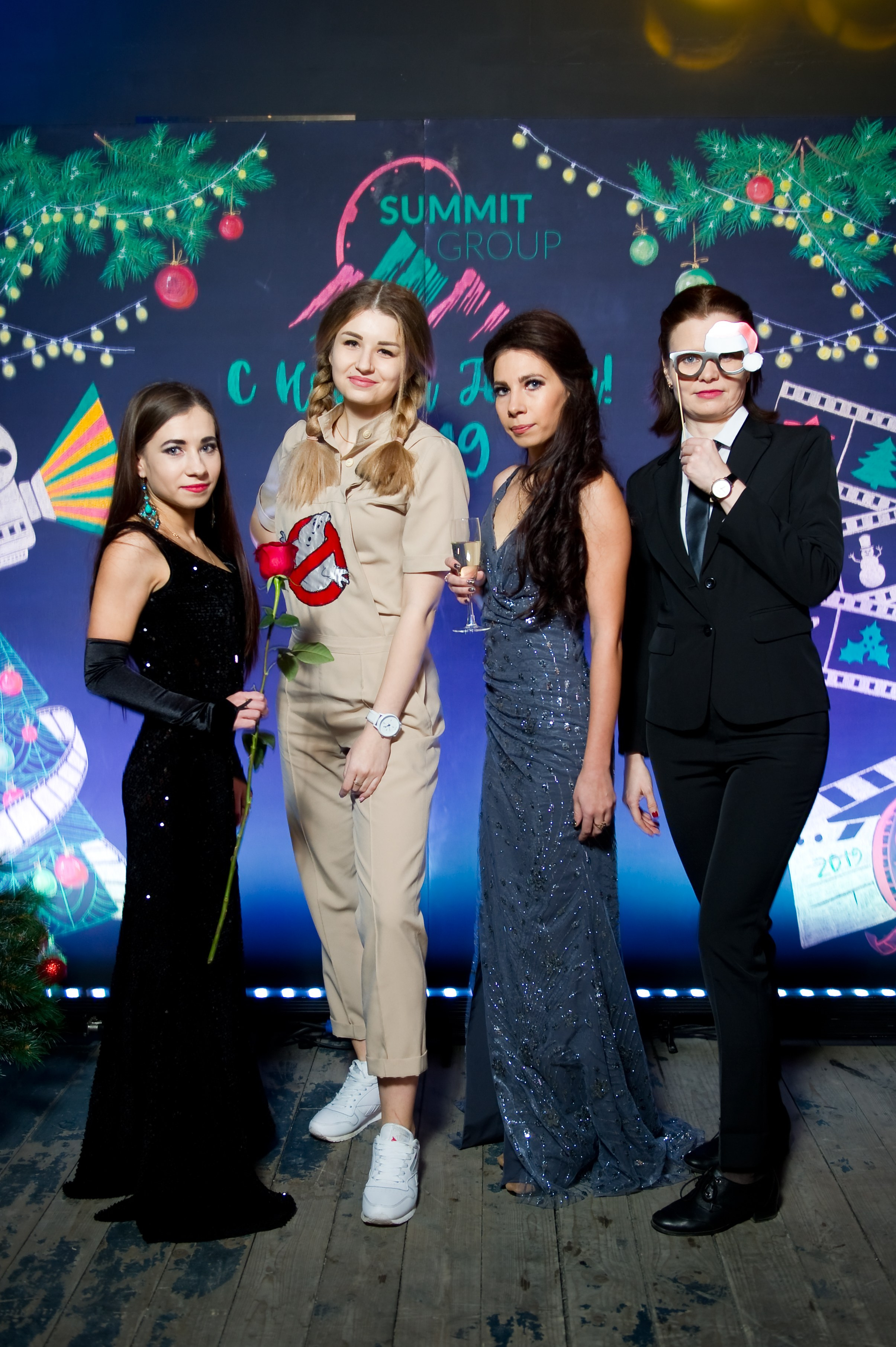 Новогодний корпоратив Summit. Репортажный фотограф и видеограф Слава Думчев. Тимбилдинги, отчетники, корпоративы