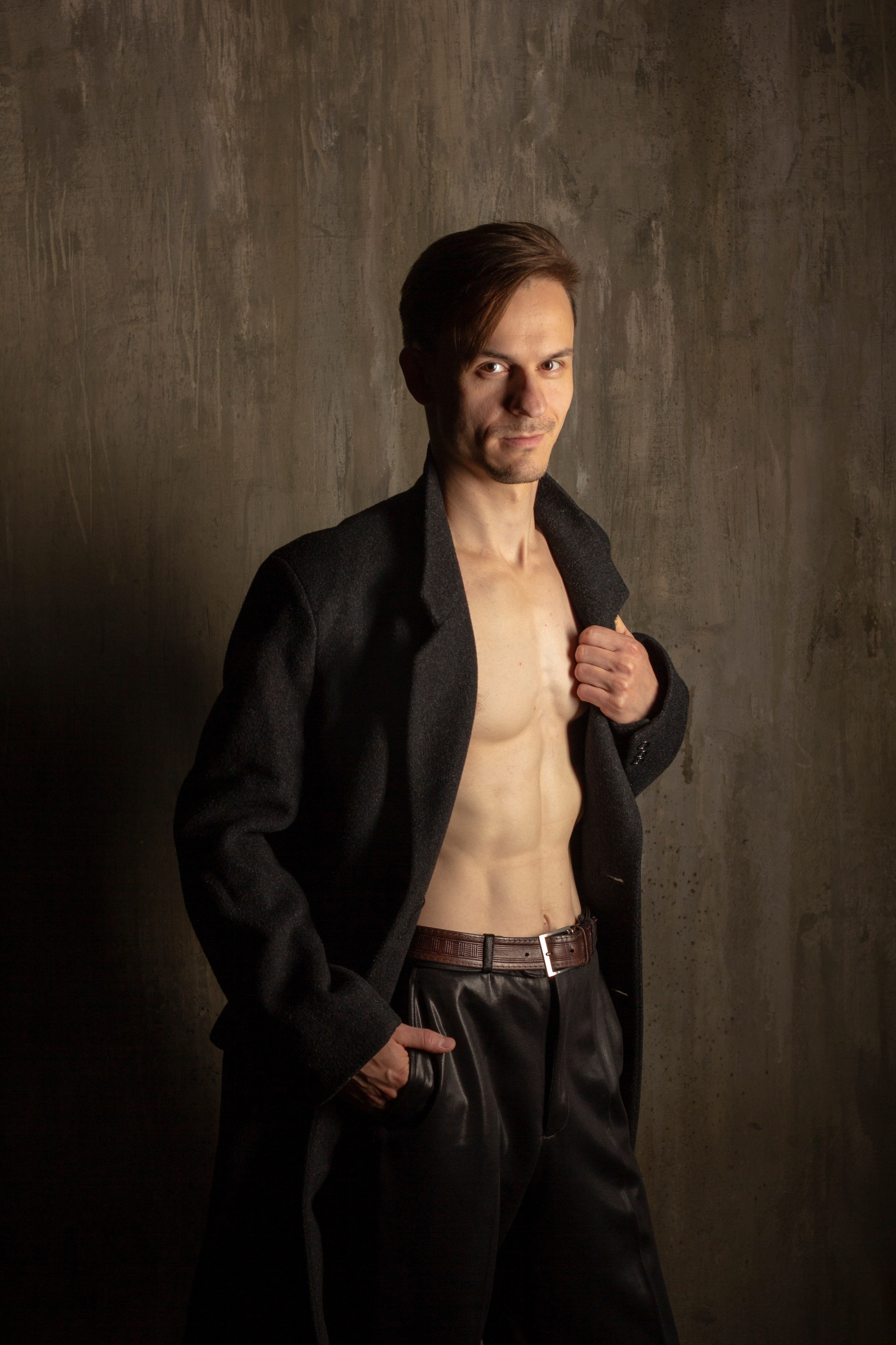 Фотосессия «Черное пальто». Портретный фотограф в Москве и Московской области Гнутиков Сергей