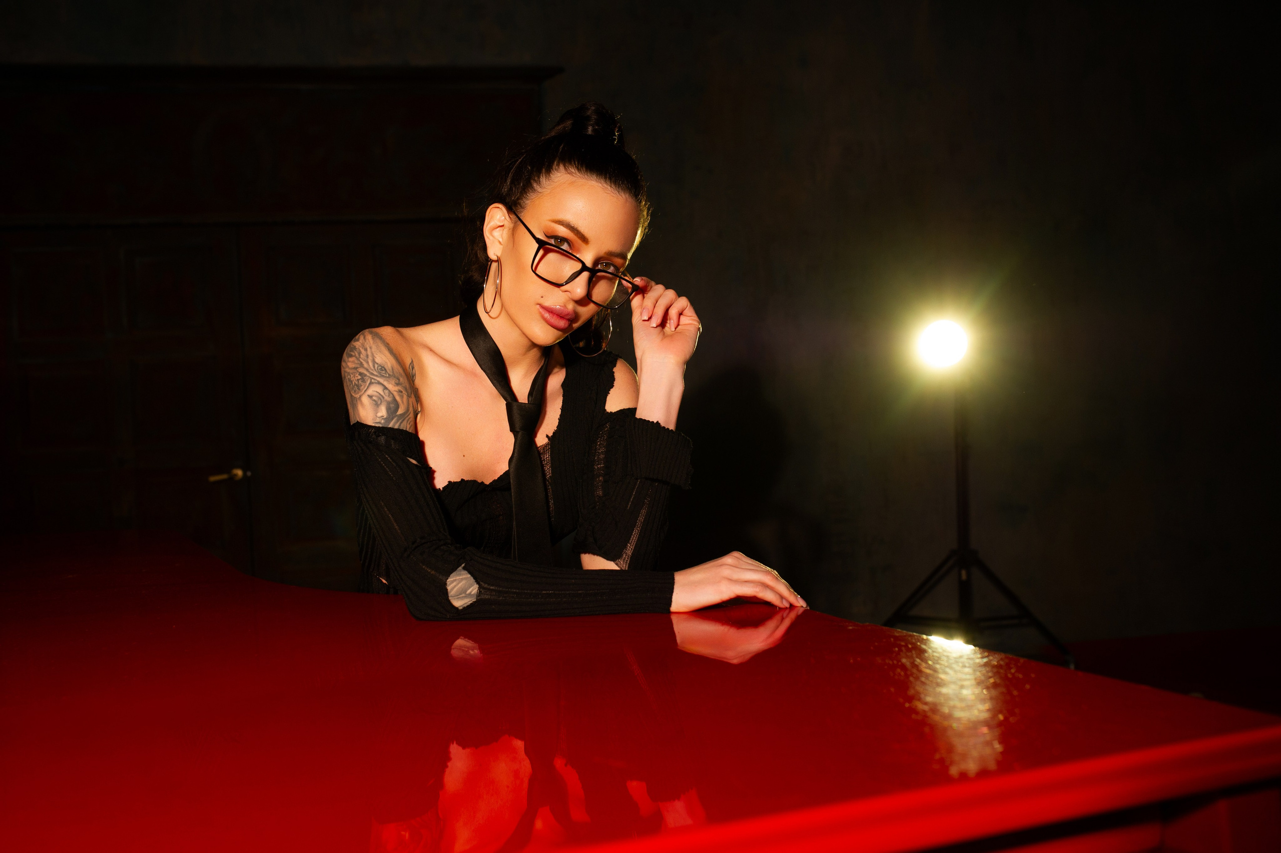 Фотосессия в тематических образах. Александр Mr.Brass — фотографирую женский портрет в Москве