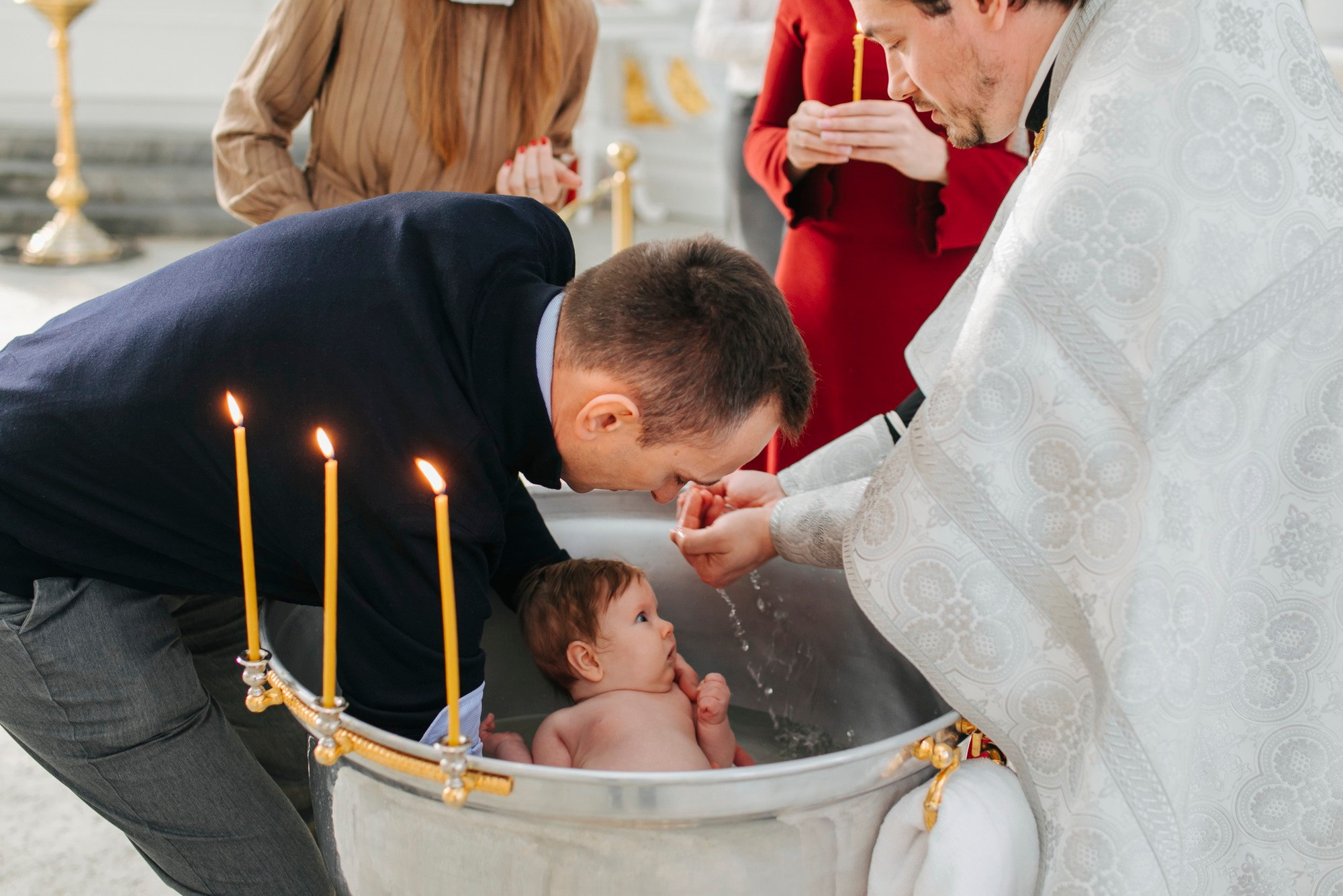 Индивидуальное крещение в Смольном Соборе, где провести крещение СПб, лучший храм для крещения, сколько стоит крещение, церковь где не нужны беседы, без крестных