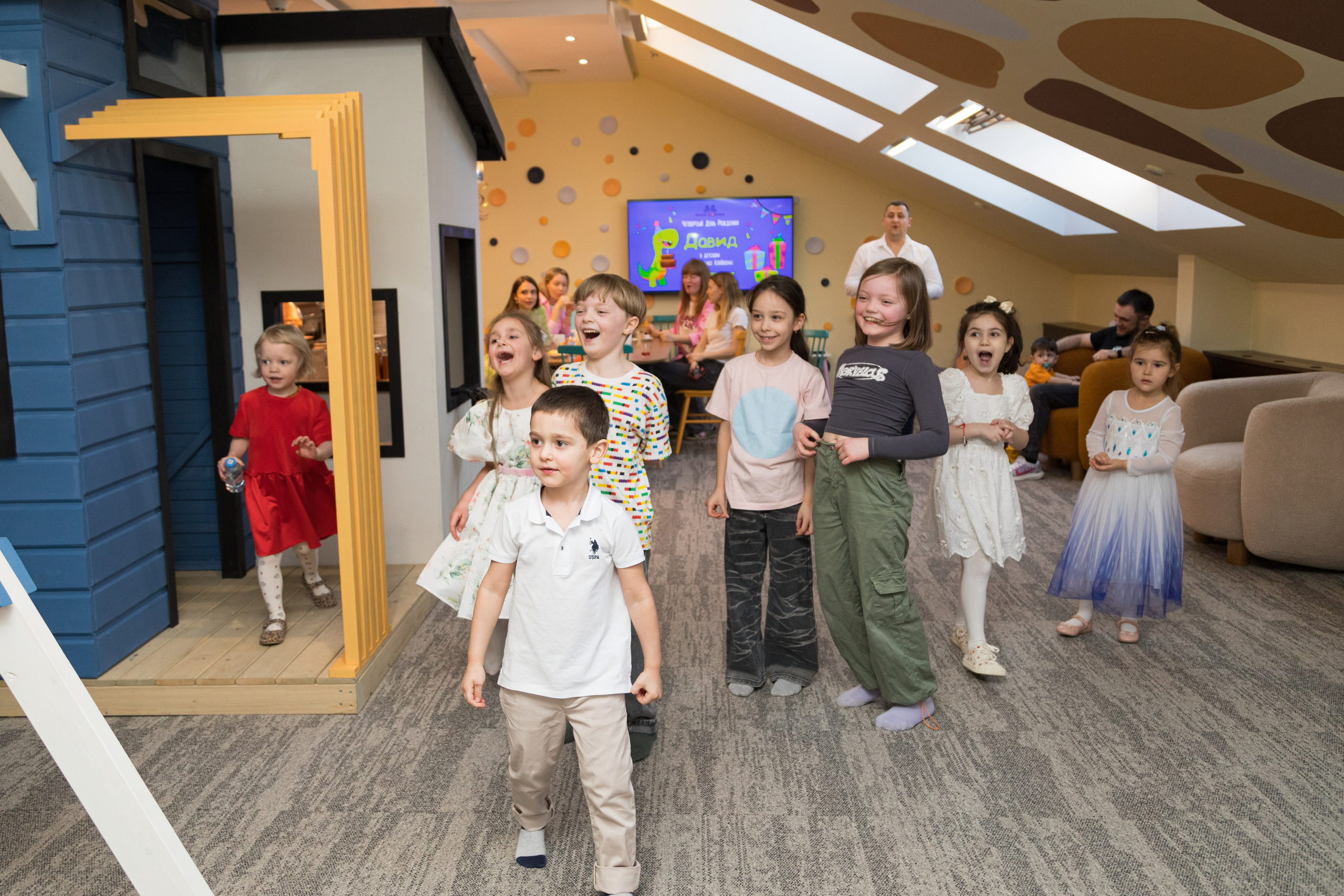 Репортажная съемка дня рождения ребенка. Детский и контент фотограф Надя Волкова Санкт-Петербург