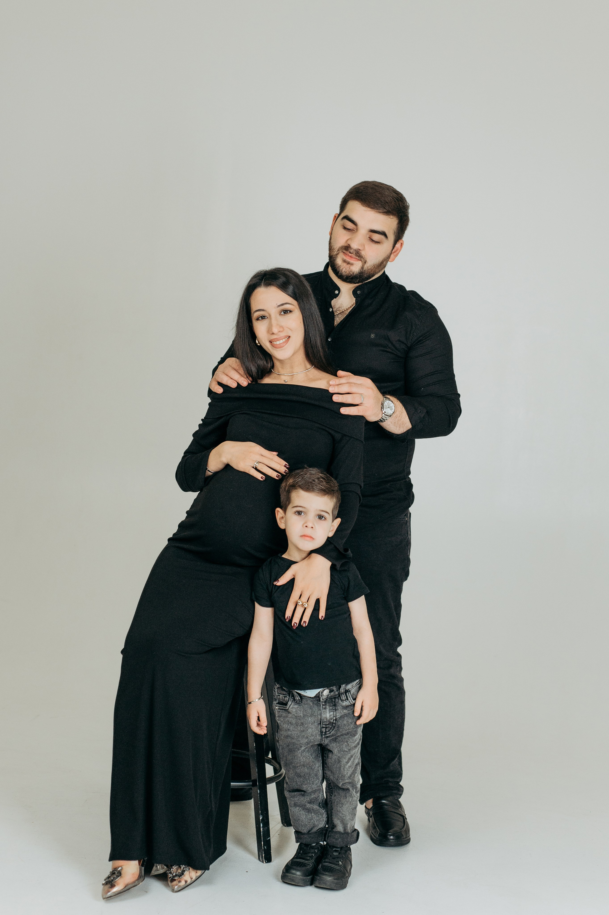 Семейная фотосессия на циклораме. Семейный и свадебный фотограф в Санкт-Петербурге Юлия Мельникова