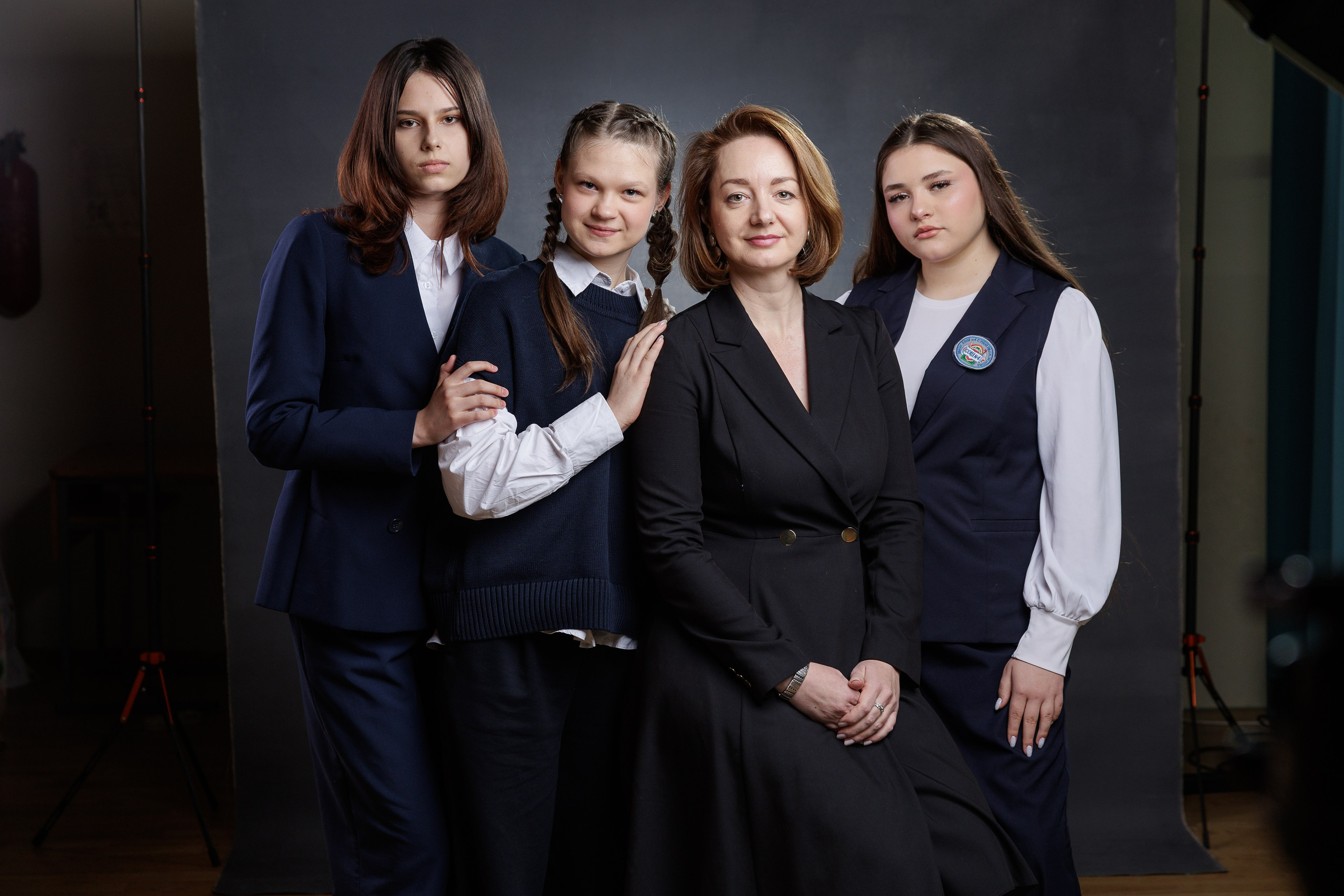 Окта 120 + Стрип (контр голая ад100 со стоек фона, фон -ад100 с снутом). Семейный фотограф Александр Передерий