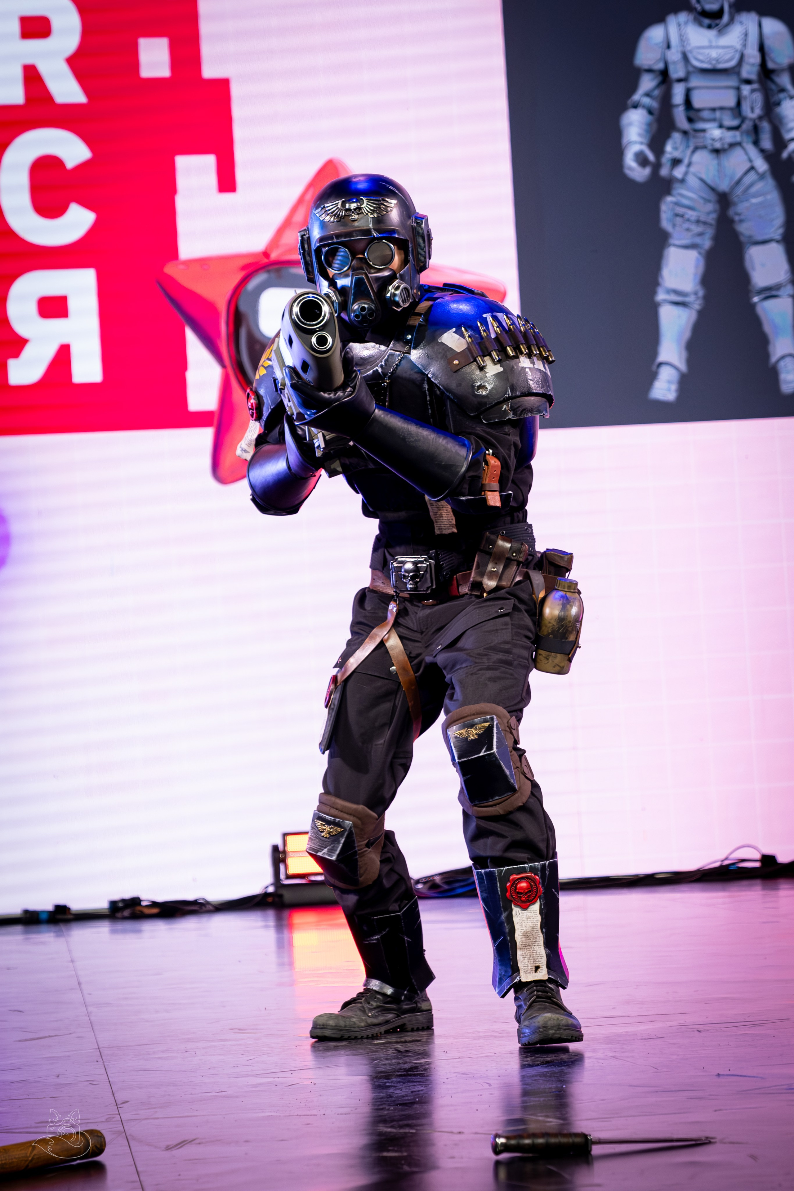 Сцена РЭД ЭКСПО 2024. Косплей фотограф