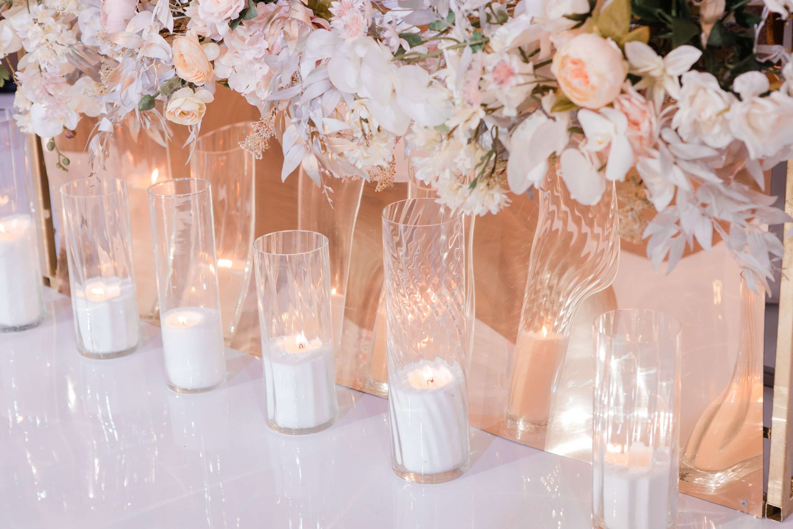 Юрий и Кристина. Видеосъемка и фотосъемка свадеб. Фотограф и оператор на свадьбу. Видеосъемка подкастов, собственная видео-фотостудии. Предметная фотосъемка