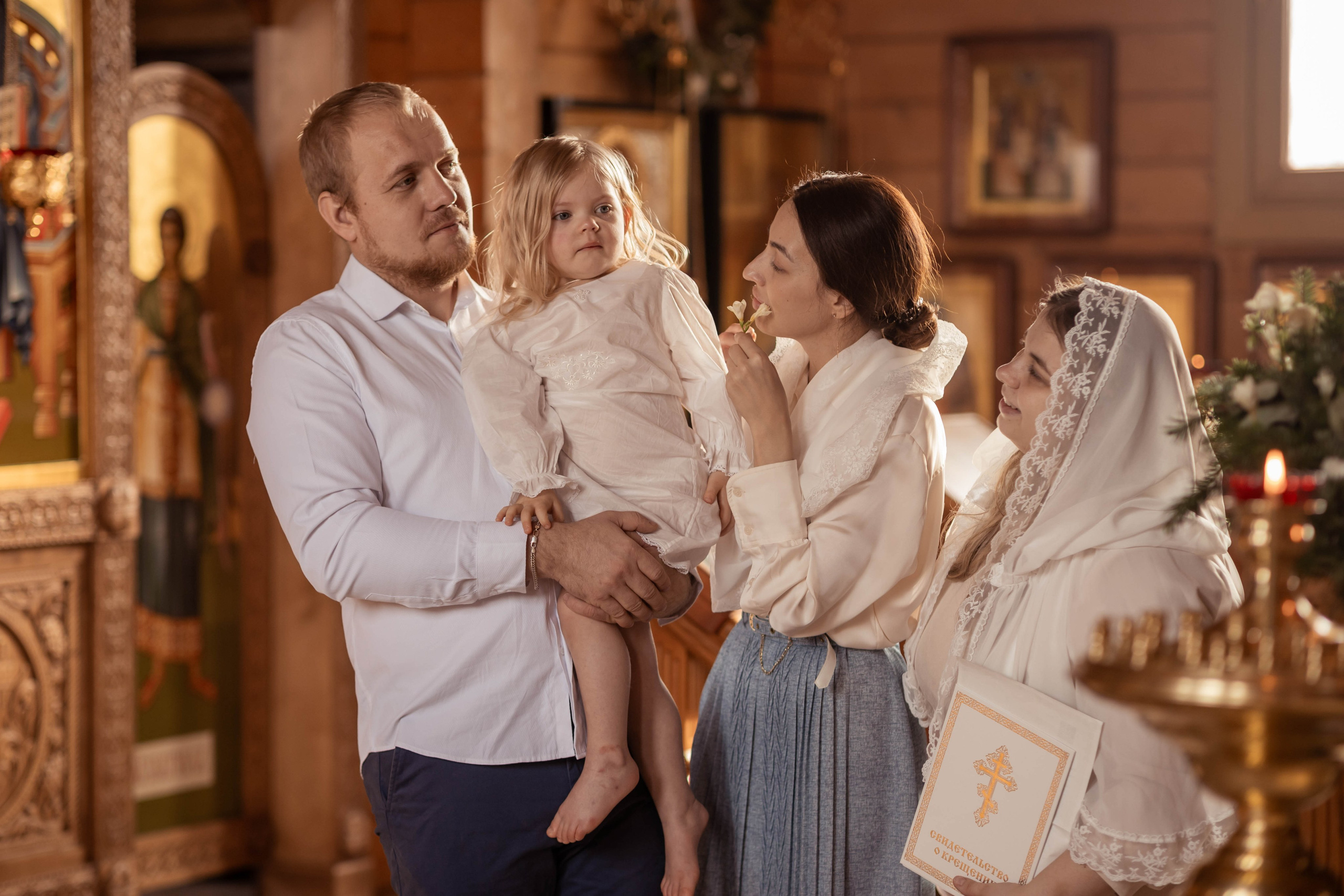 Крещение в Пантелеимоновском храме в городе Батайск. Олеся Семейская свадебный и семейный фотограф в Ростове-на-Дону