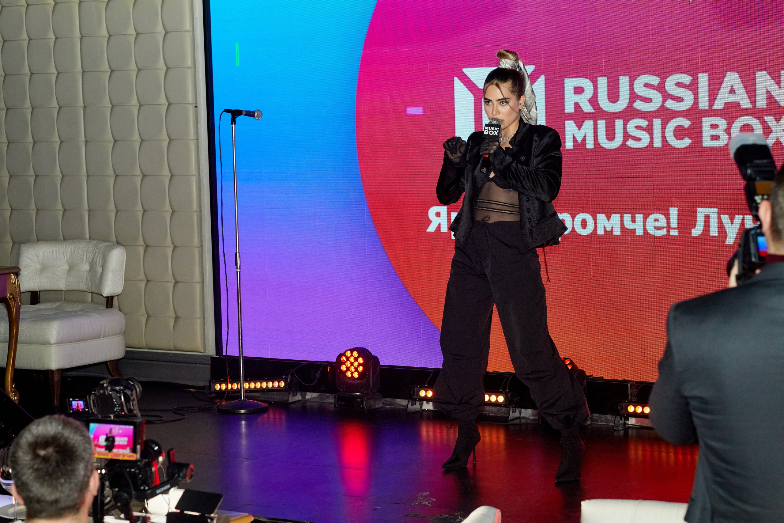 Musicboxgold. Art photographer Nino