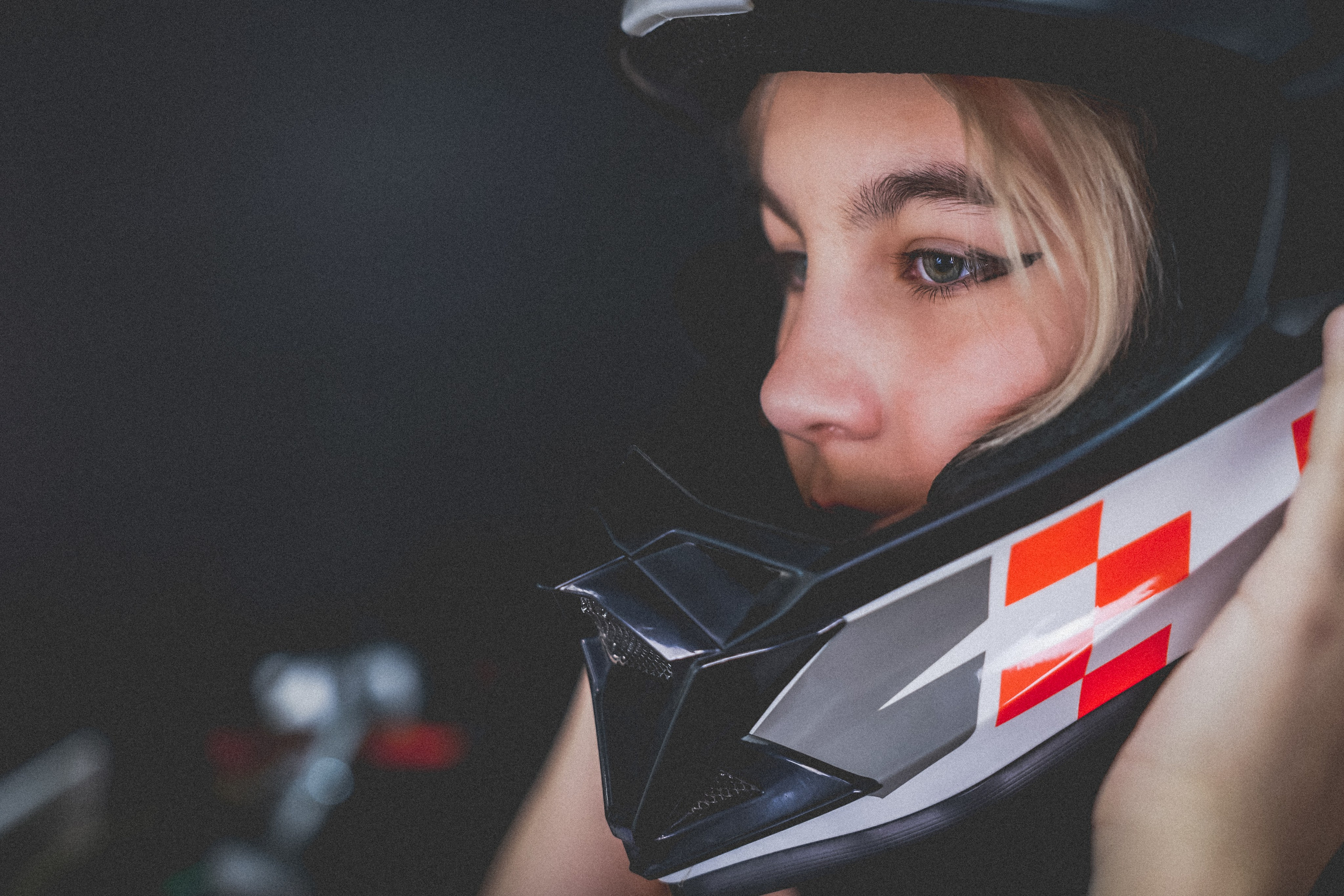 Студийная фотосессия с мотоциклом