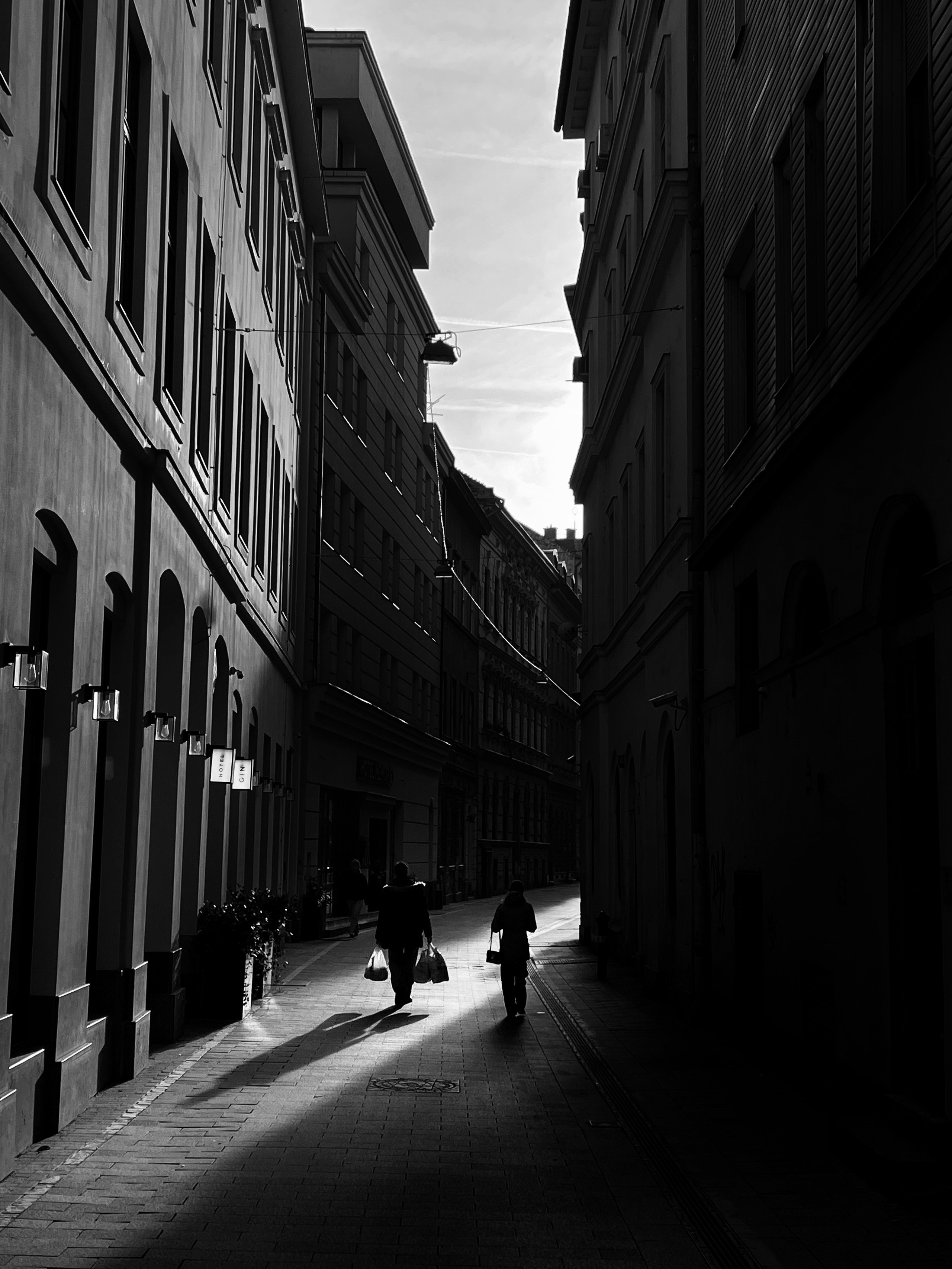 STRT JRNL by Knyazev Yura issue #3 december 2025. Photographer in Budapest  — Yura Knyazev