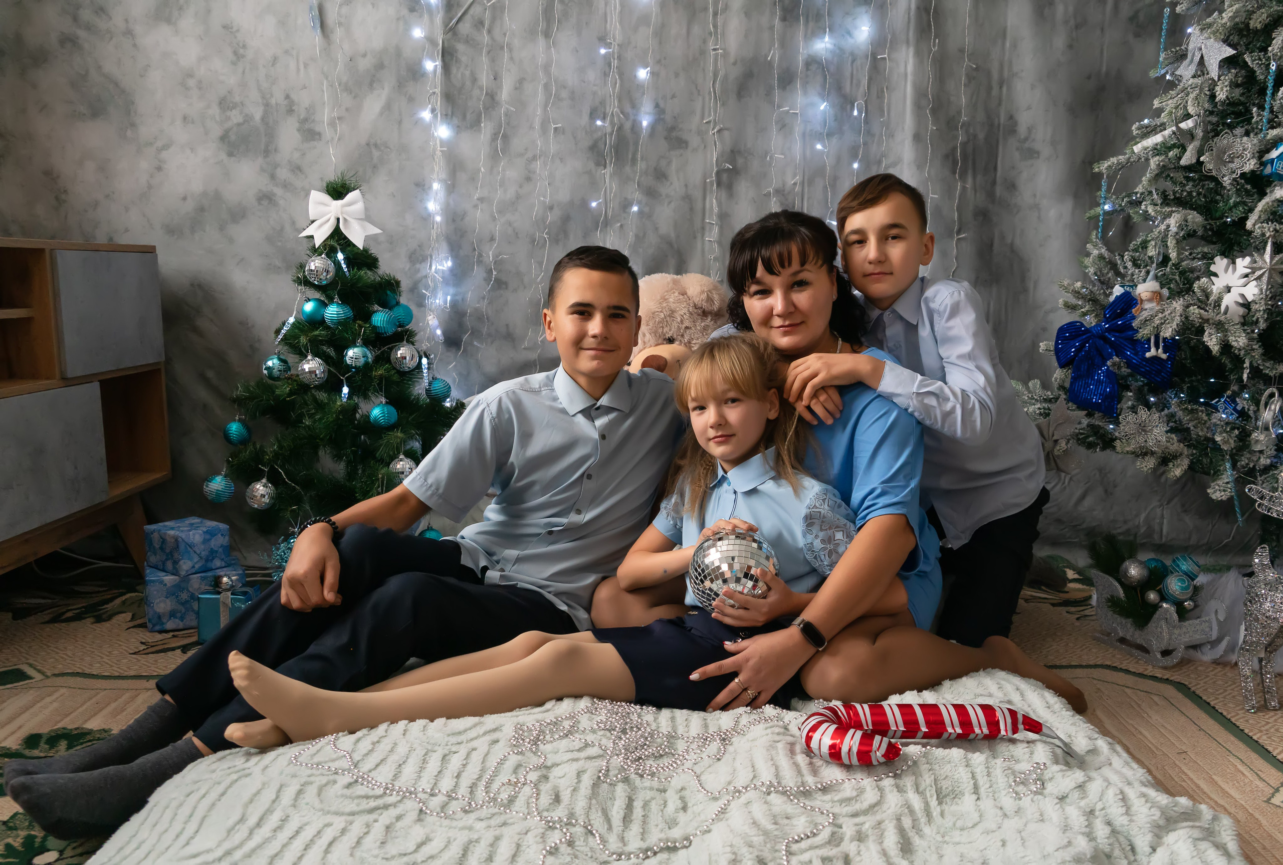 Семейная новогодняя съемка. Семейный и детский фотограф Тула Ясногорск Тульская область Надежда Кукушкина