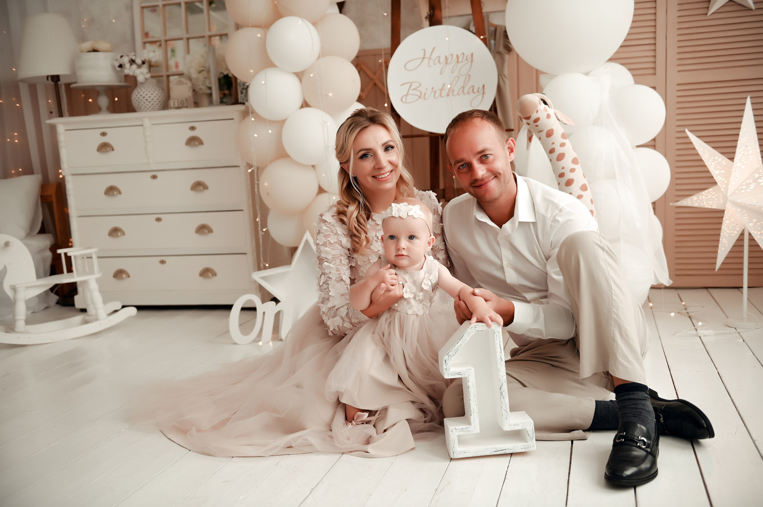 Семейная на 1 годик. Свадебный, семейный, детский, контент фотограф в Омске Максим Ильин