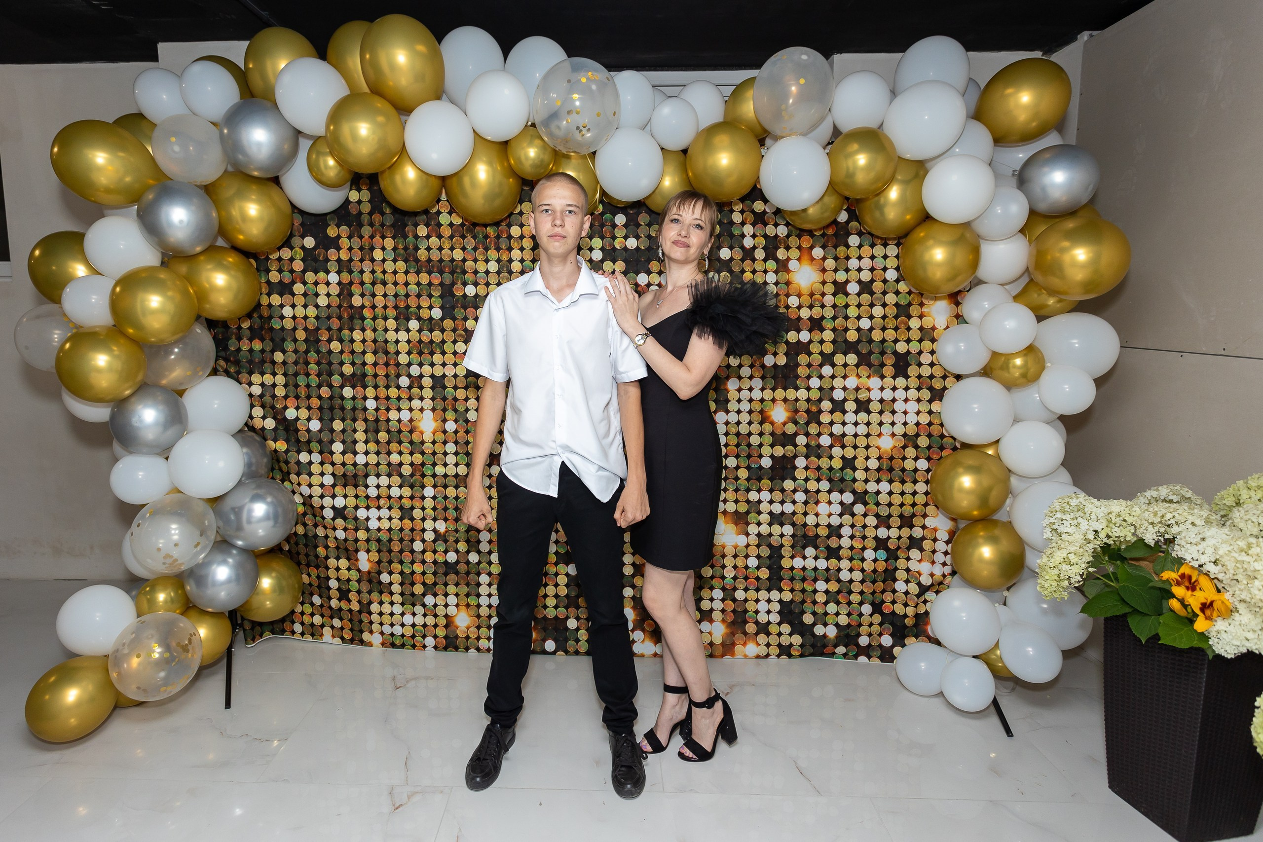 Вручение аттестата и выпускной вечер. Выпускные альбомы Майкоп, Краснодар Елена Золотарева