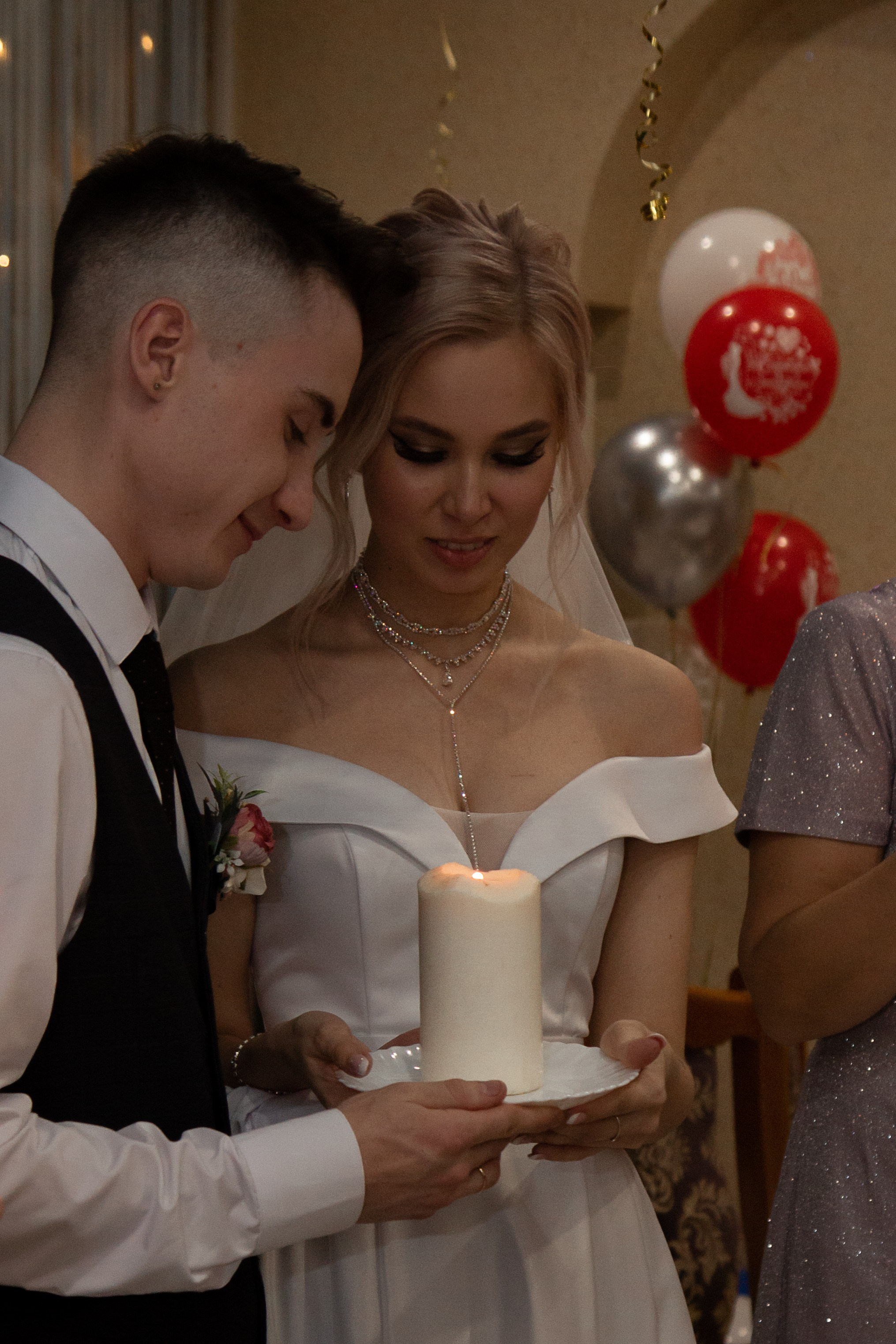 Свадебная фотосессия в Шелехове. Фотограф в Шелехове, лучшие выпускные альбомы в Шелехове