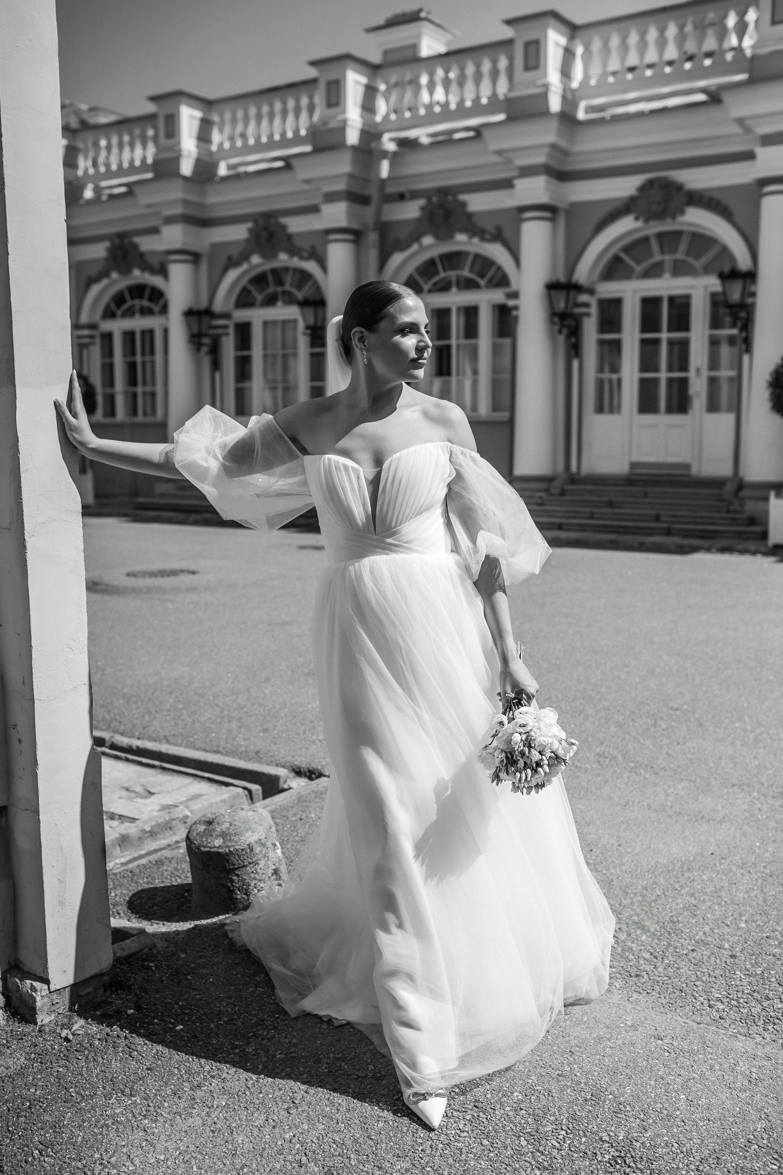 Vlad & Nadya (Saint-Petersburg, Russia). Destination wedding photographer Peter Letu