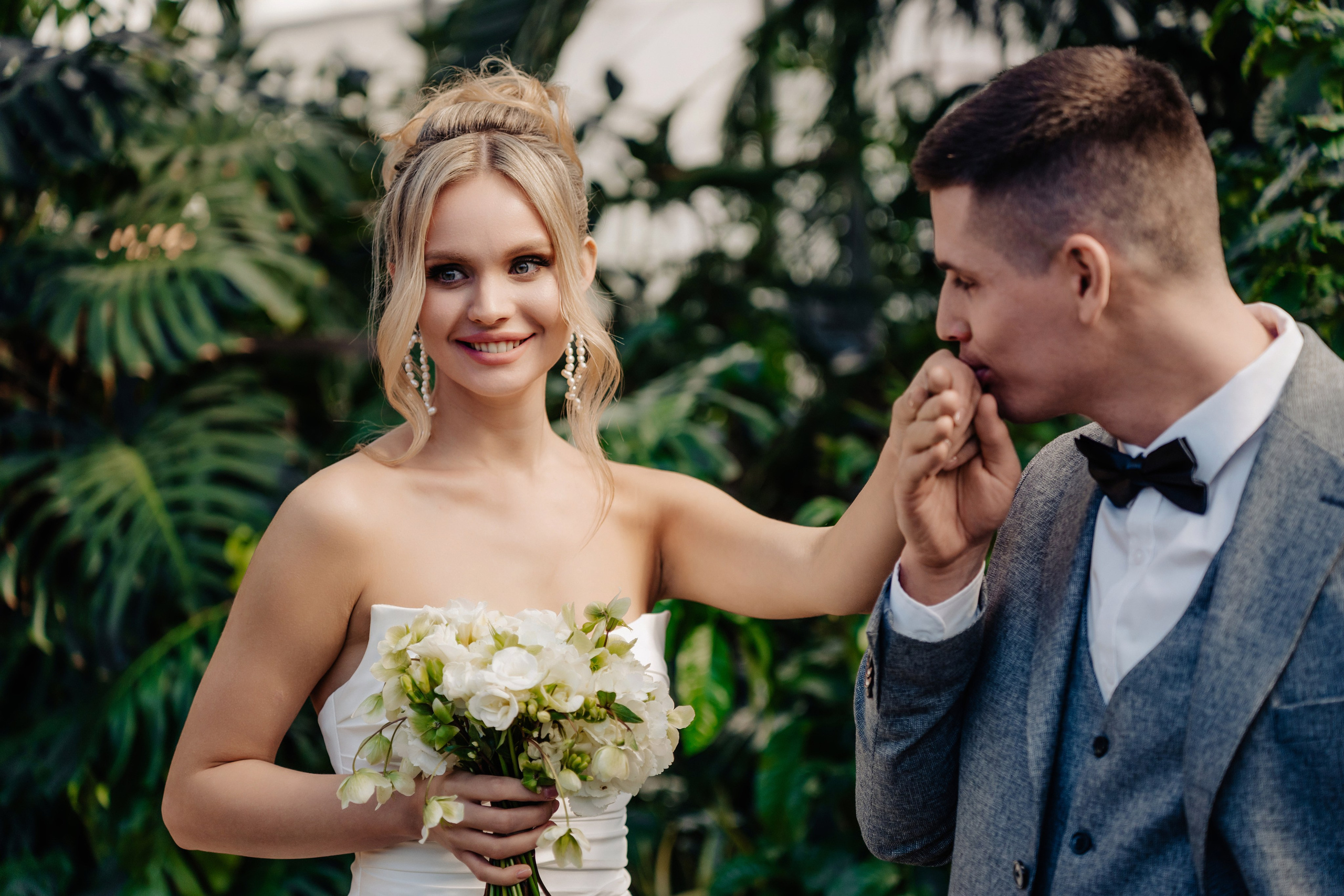 Свадебная в оранжерее. Михаил и Виктория. Фотограф Сергей Лукьяненко