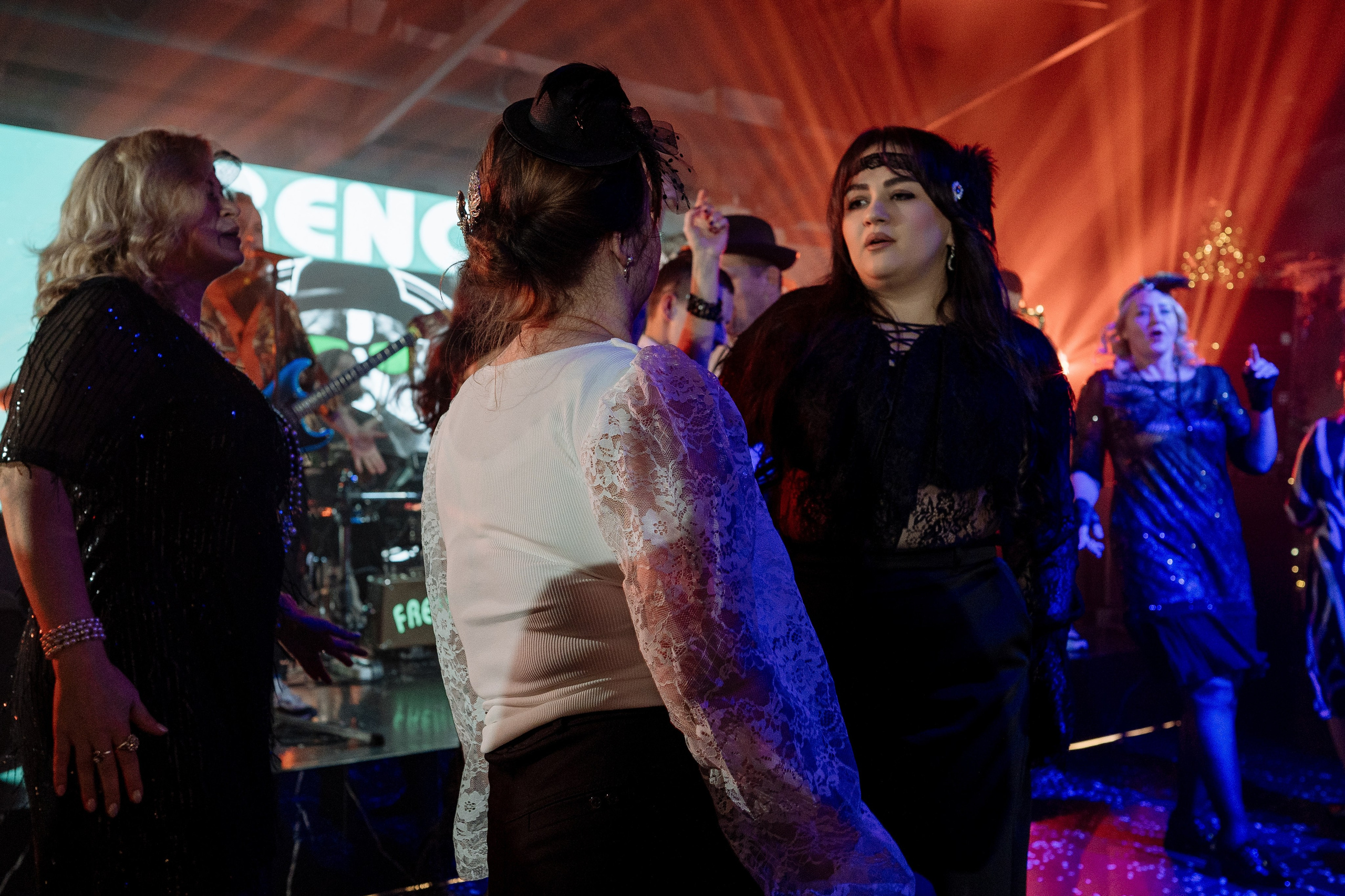 Альбион Тур