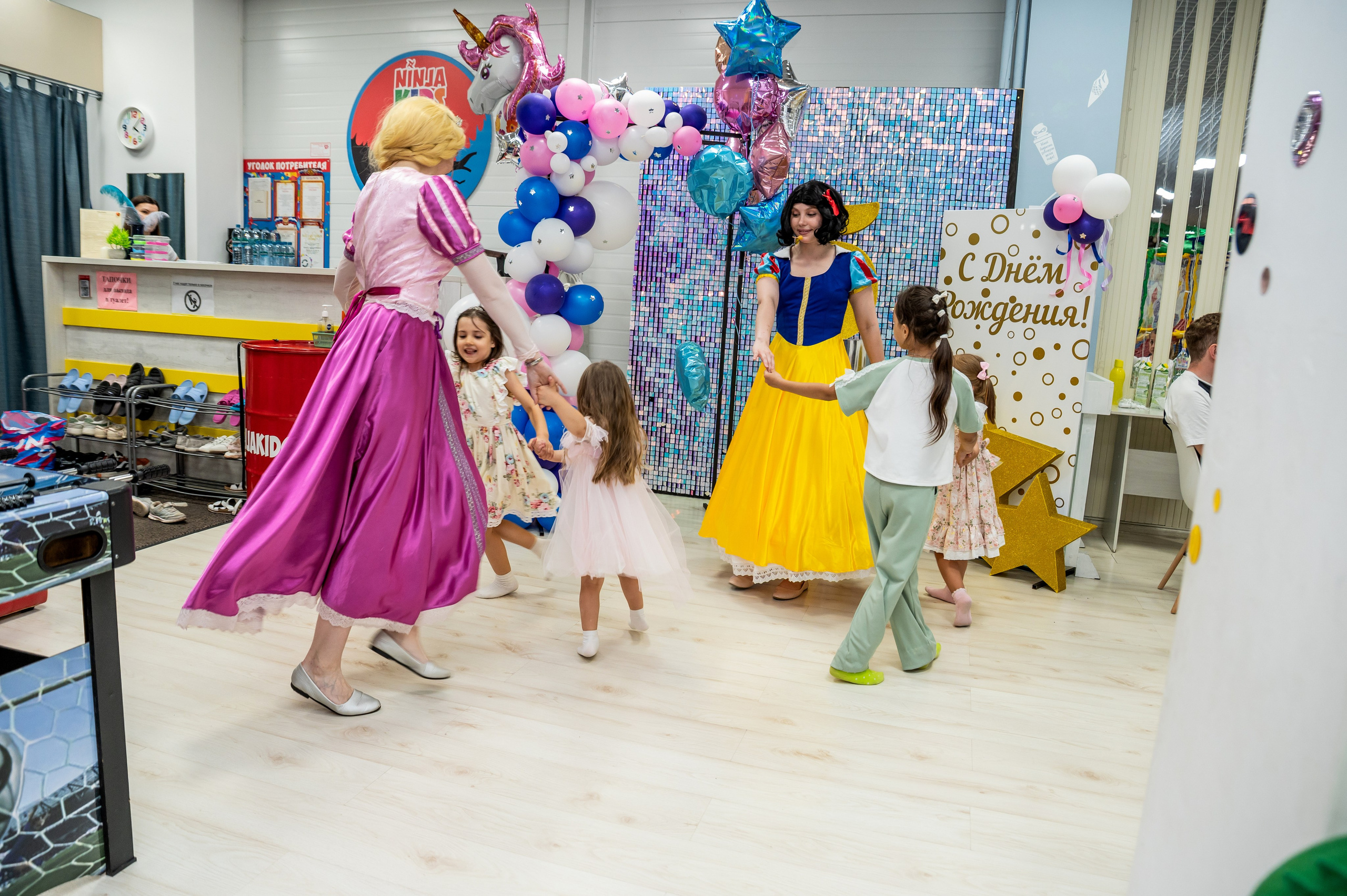 Игротека Ниндзя Кидс. Я Ольга Казанцева, фотографирую снимаю ваши киноистории и печатаю фото и цифровые портреты на холсте