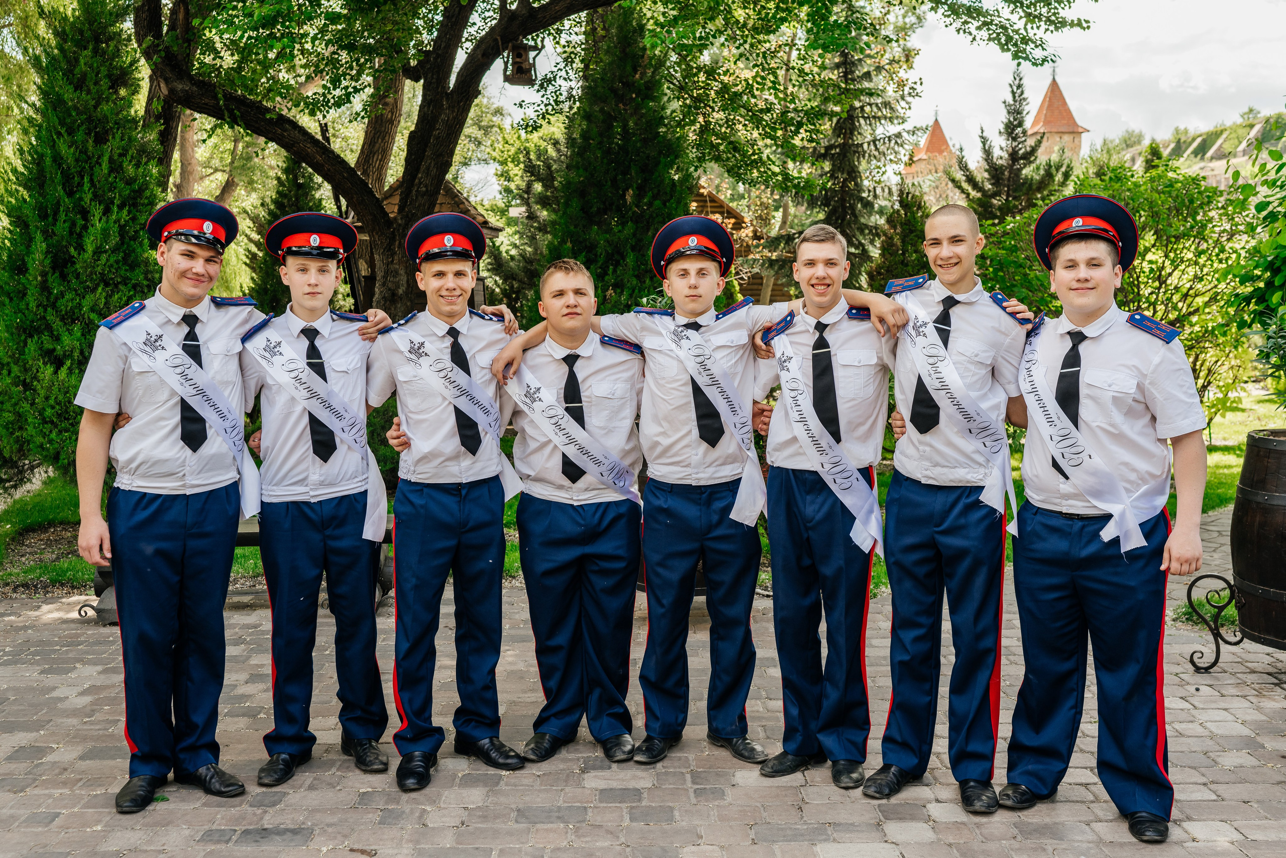 Школьники-кадеты в парке Лога. Фотограф в Каменске-Шахтинском Ольга Сагал