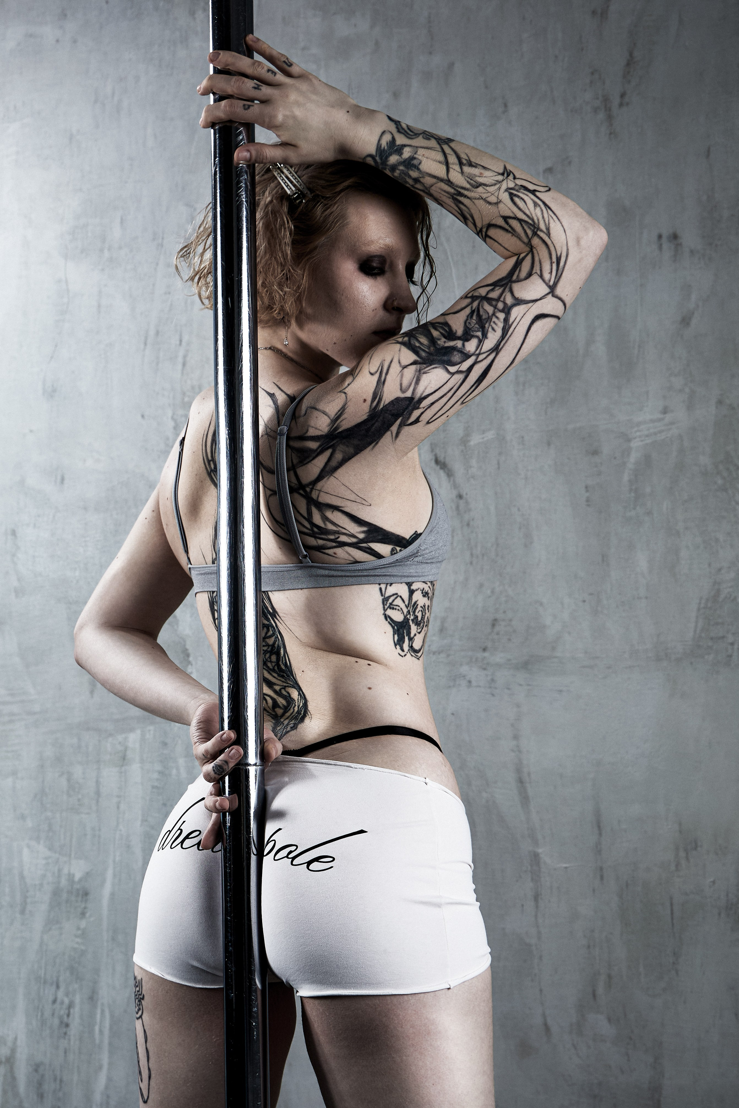 ANGELS. DREAM POLE — pole dance комьюинити из Москвы. Тренировки, выступления, перформансы