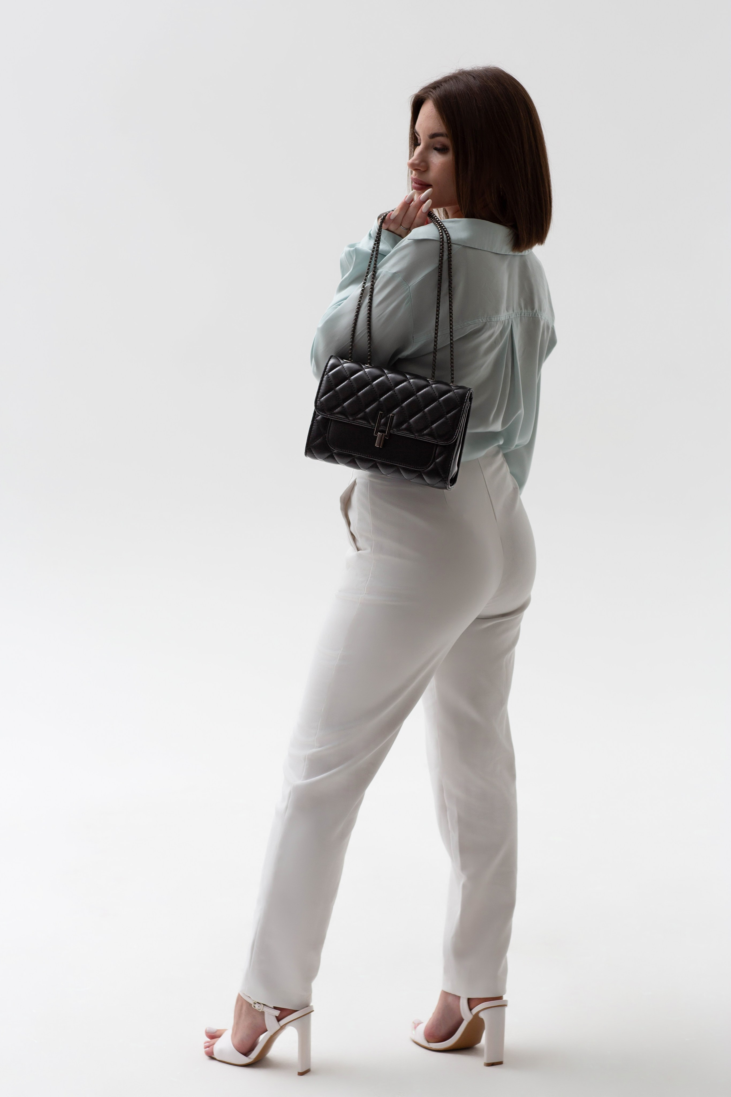 Контент съёмки одежды. Фотограф и видеограф Иркутск, семейная фотосессия, фото для аватарки