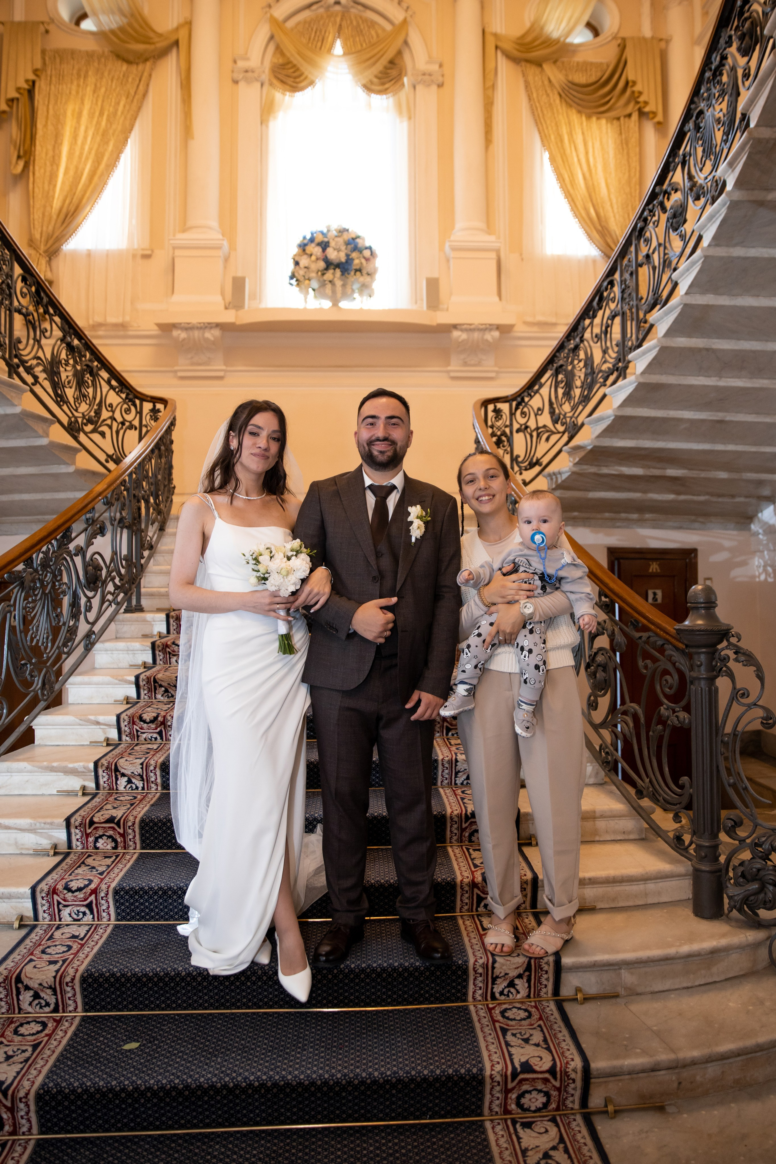 Анна и Александр / Прогулка + ЗАГС. Свадебный и семейный фотограф в Москве Диана Левченко