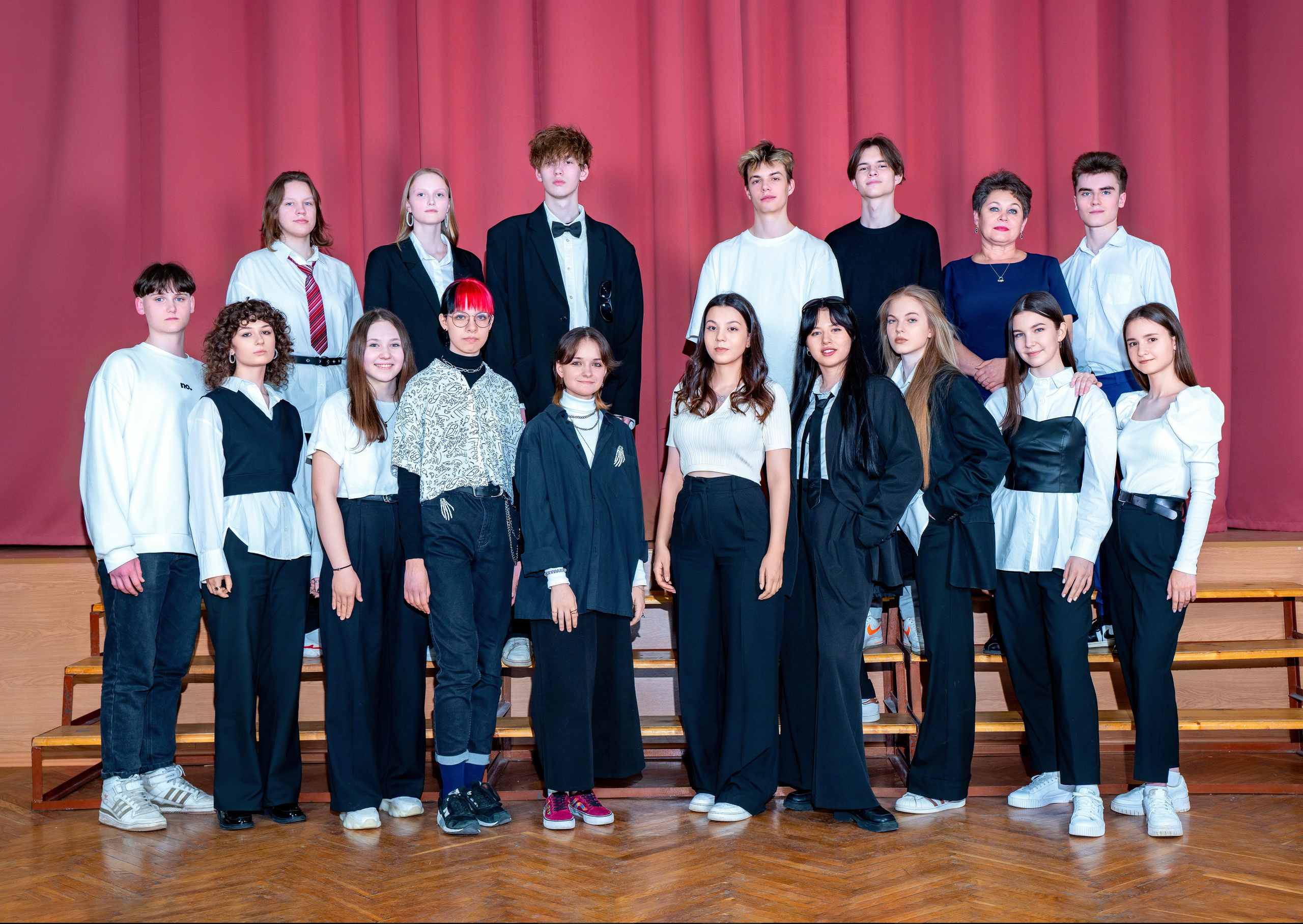 БАЗОВЫЙ. Школьная фотостудия «Like Moment» в Строгино