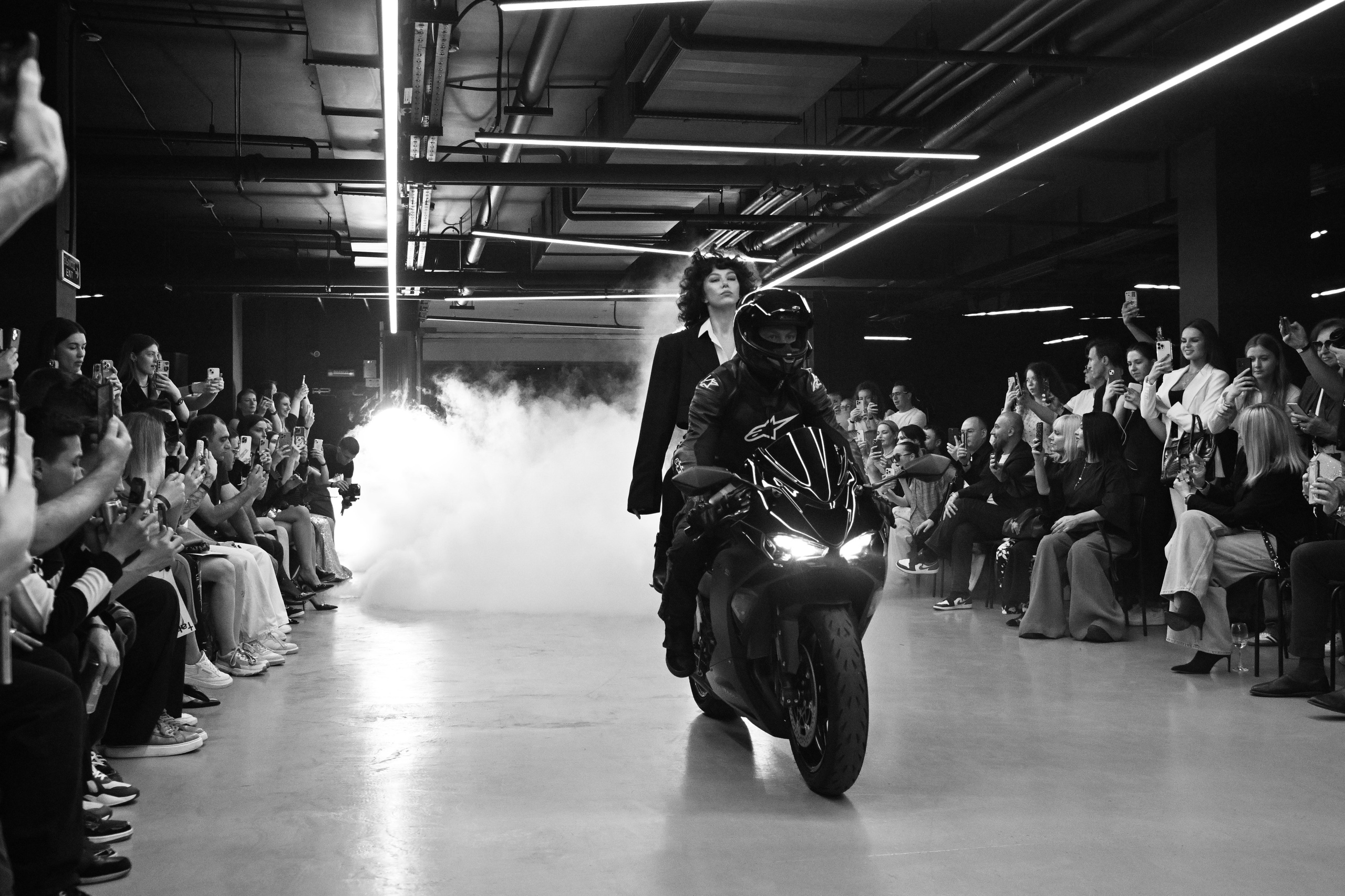 Backstage PONOMAREV. Свадебный фотограф в России и заграницей — Ольга Каретникова