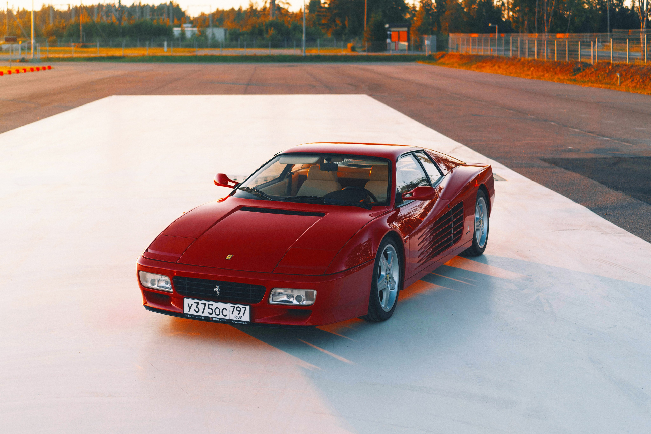 Ferrari 512TR. Автомобильный фотограф Антон Цырулев