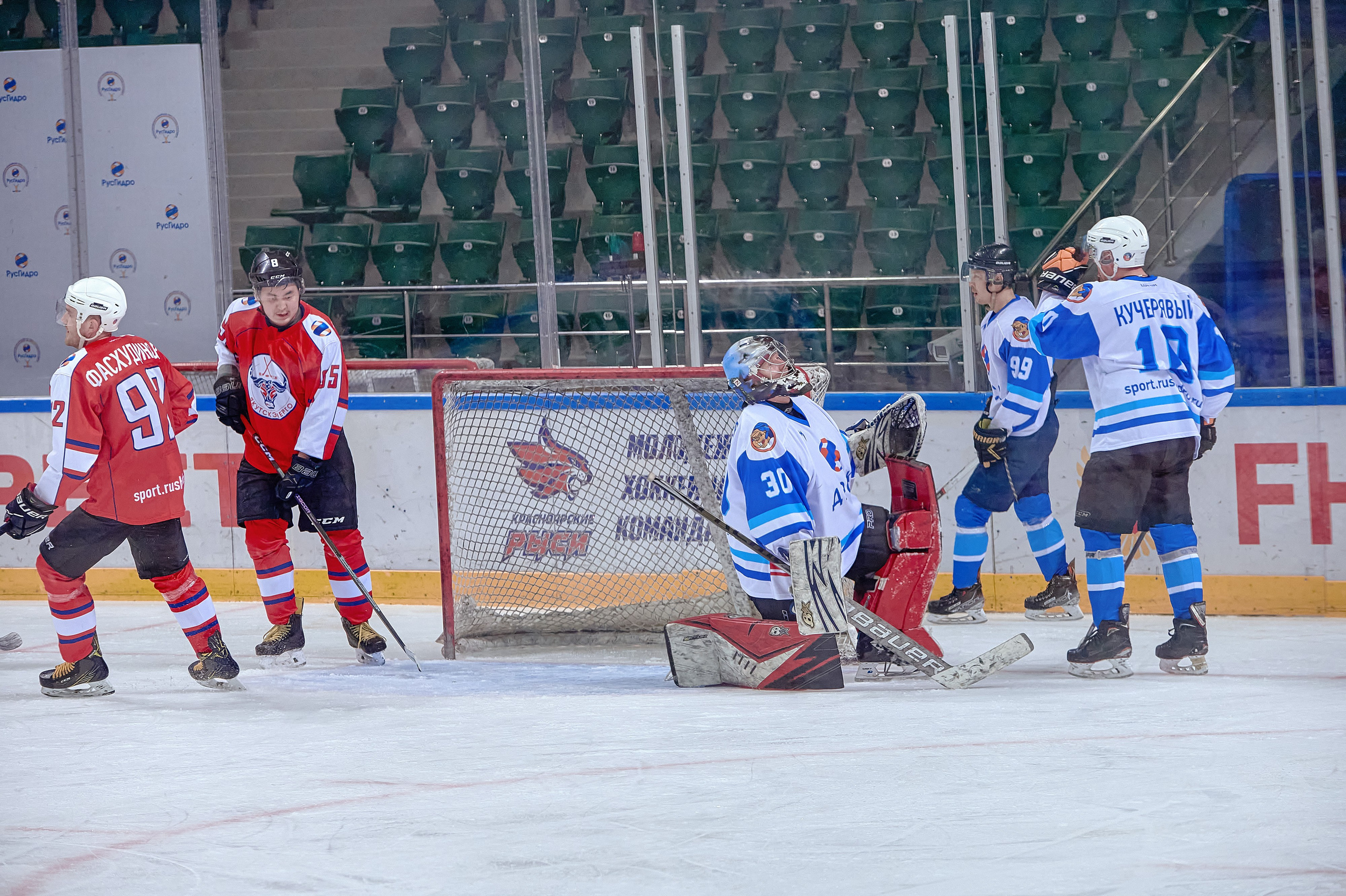 Платинум Арена — Хоккей — РусГидро. Фотограф Яковлев Роман — Красноярск
