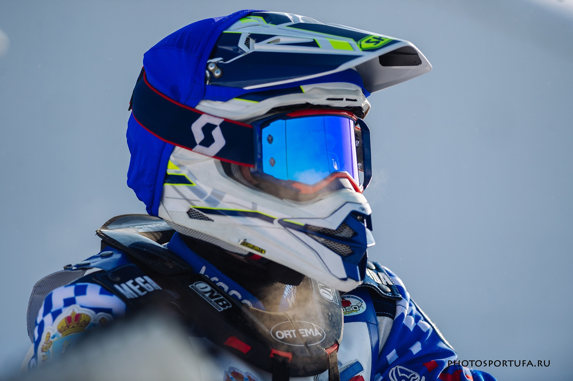 Мотогонку на льду. Спортивный фотограф в Уфе Евгений Буров