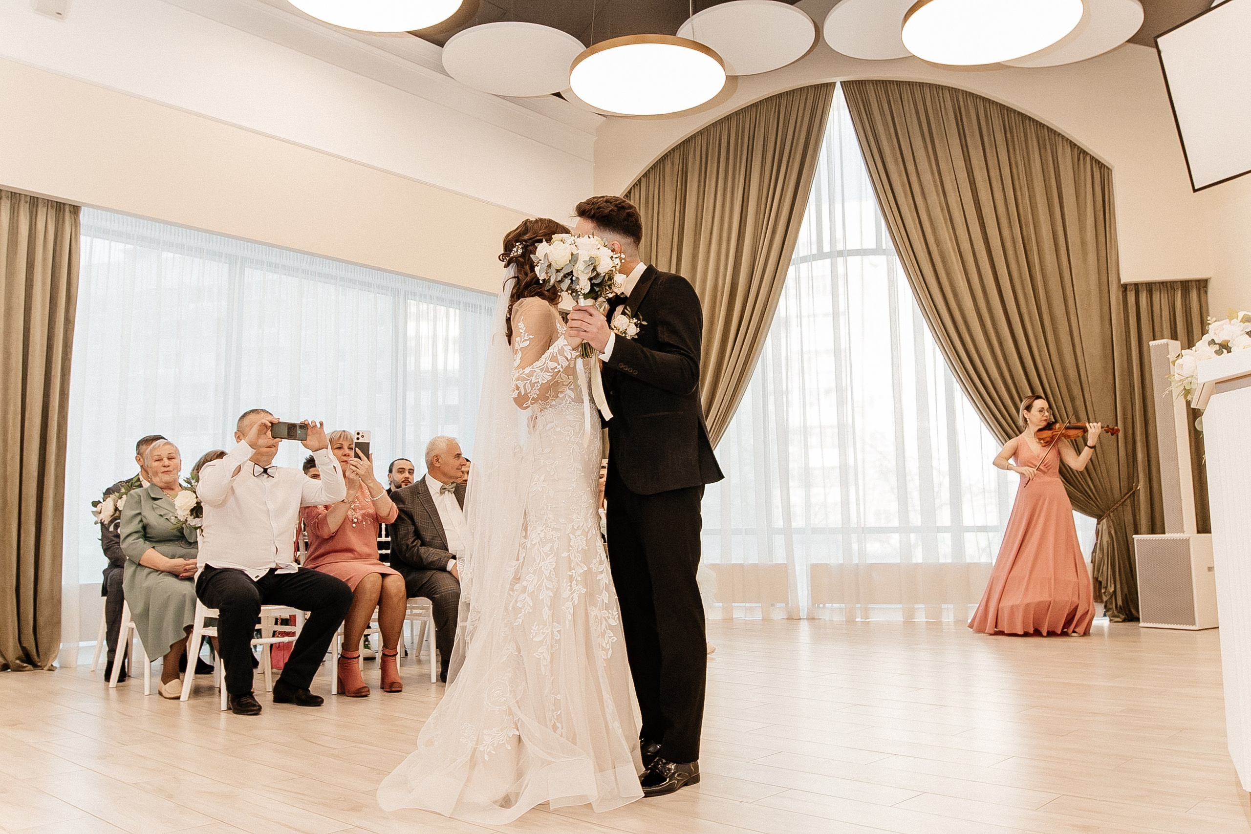 Алик и Ева 2024. Свадебный и портретный фотограф Алина Иванова. Екатеринбург-Москва