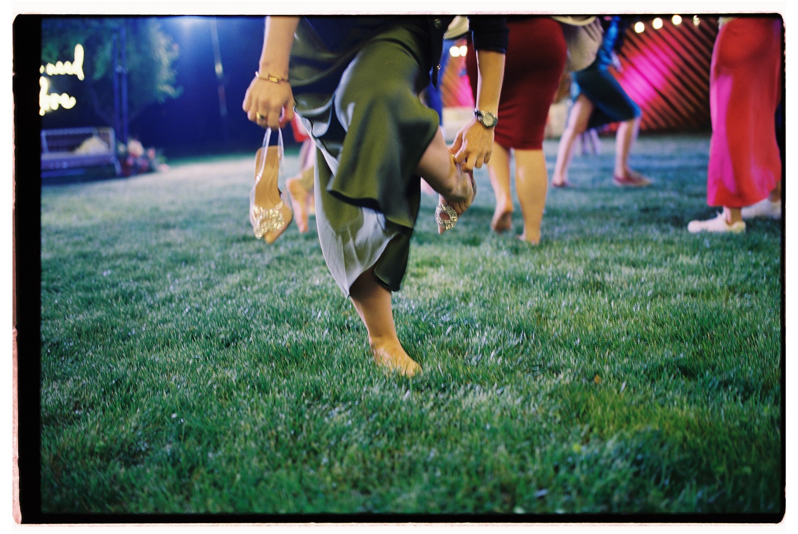 Трогательная свадебная вечеринка в горах Армении. Афина Ефимова. Свадебный фотограф Москва