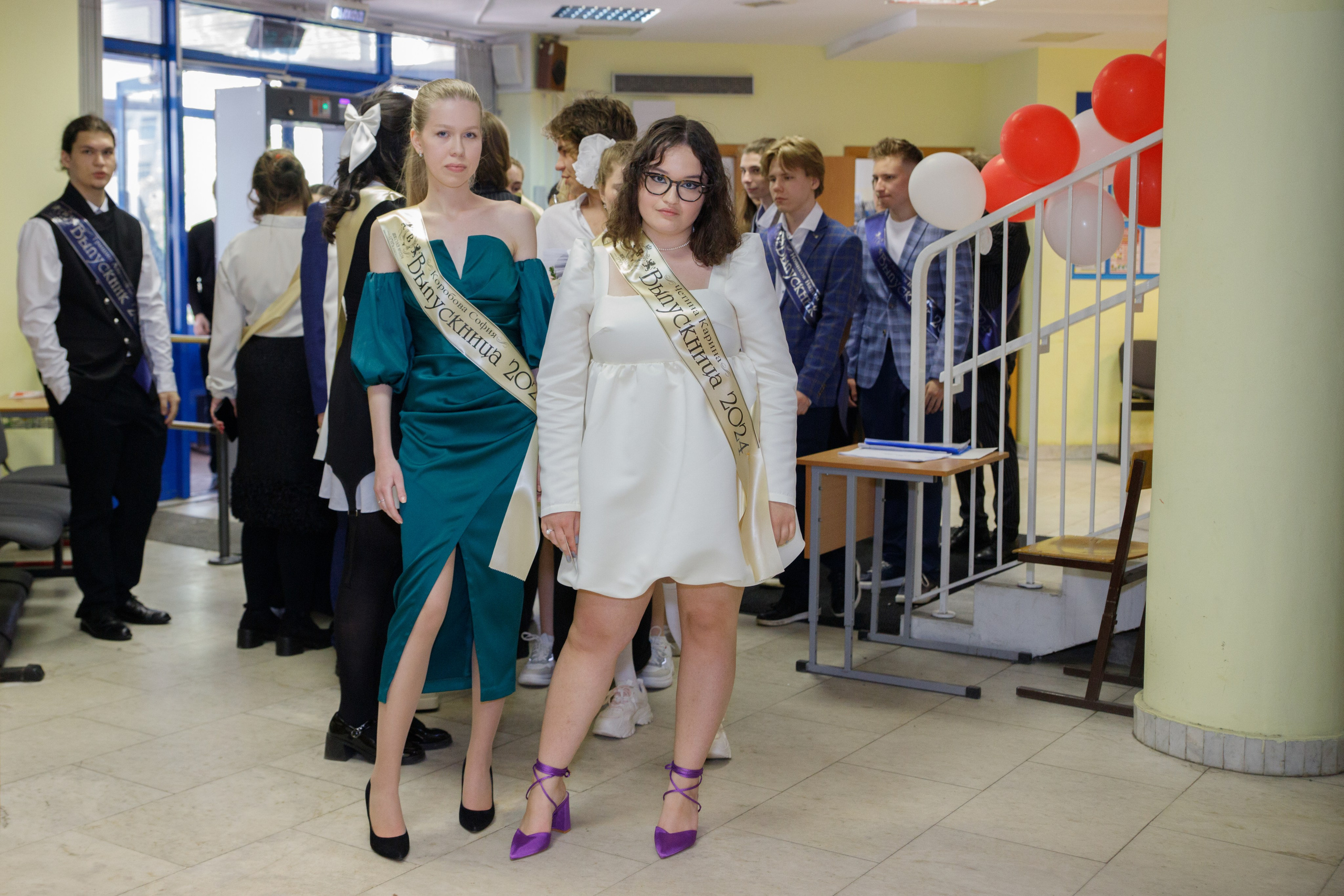 Репортажная съемка с Последнего звонка в школе в Москве. Семейный и школьный фотограф в Москве Анна Ткач