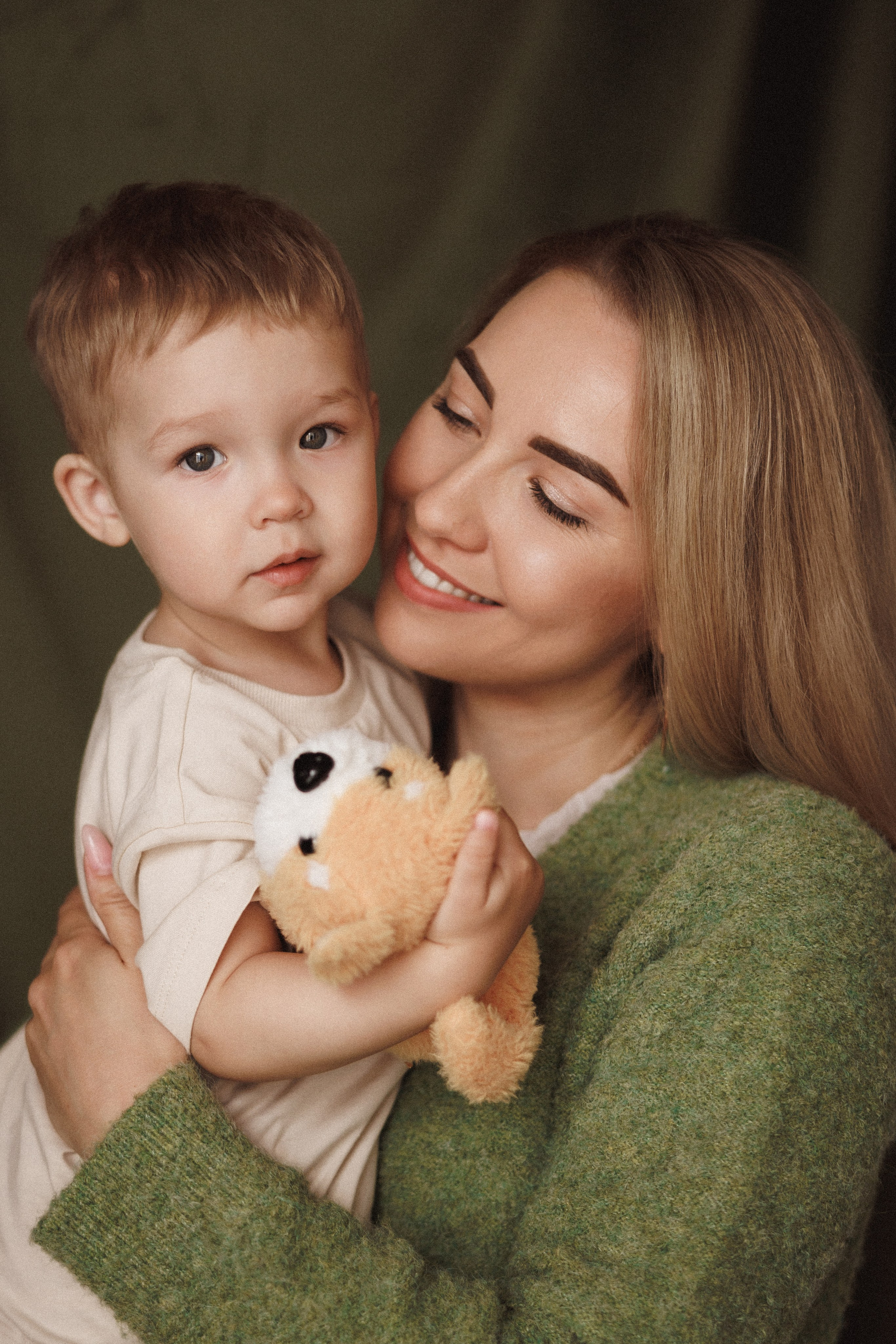 Семейная фотосессия в фотостудии «Mestone», город Краснодар. Семейный и детский фотограф в Краснодаре Анна Трашкова