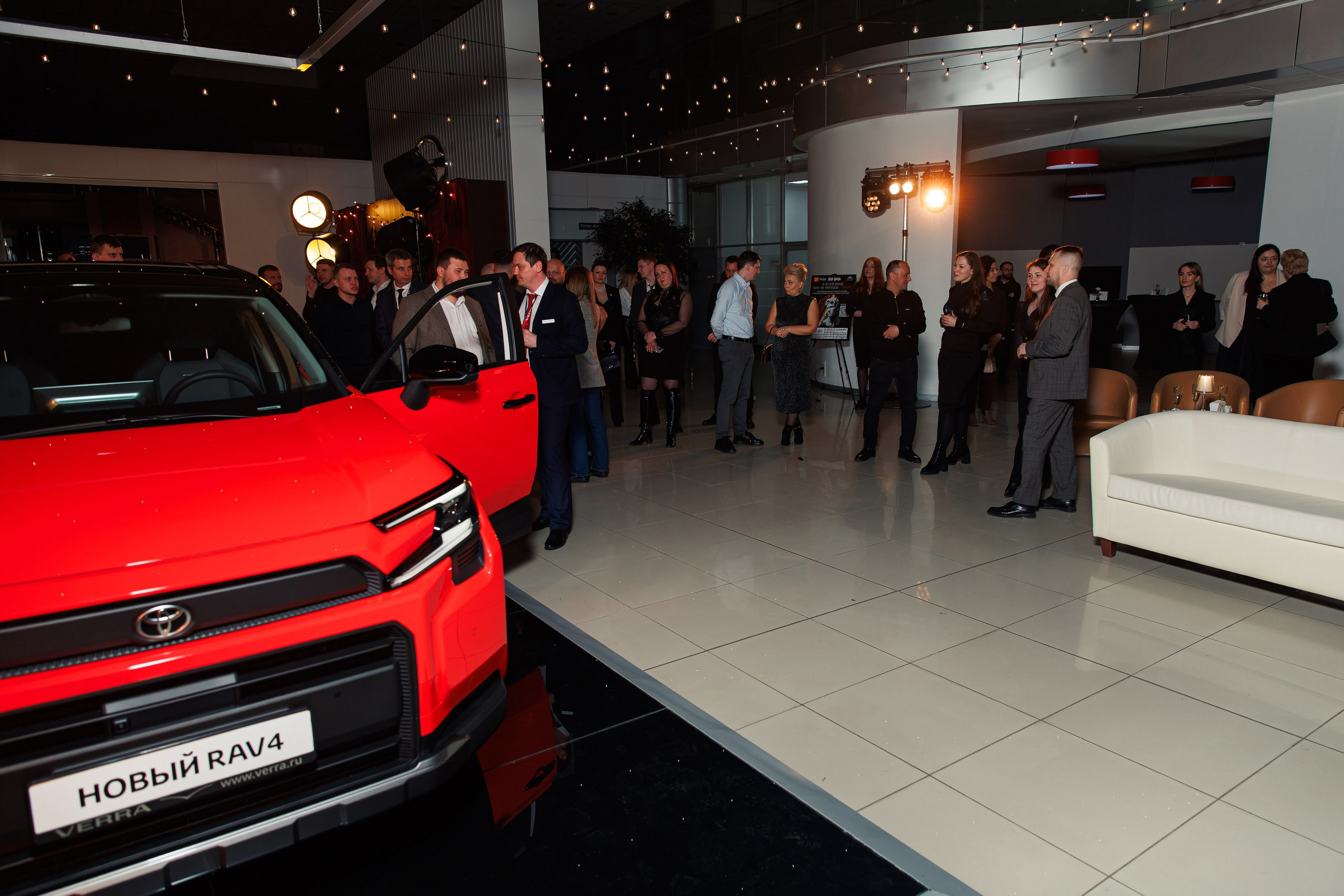 Презентация новой Toyota RAV4. Репортажный и свадебный фотограф в Уфе Павел Кожевников