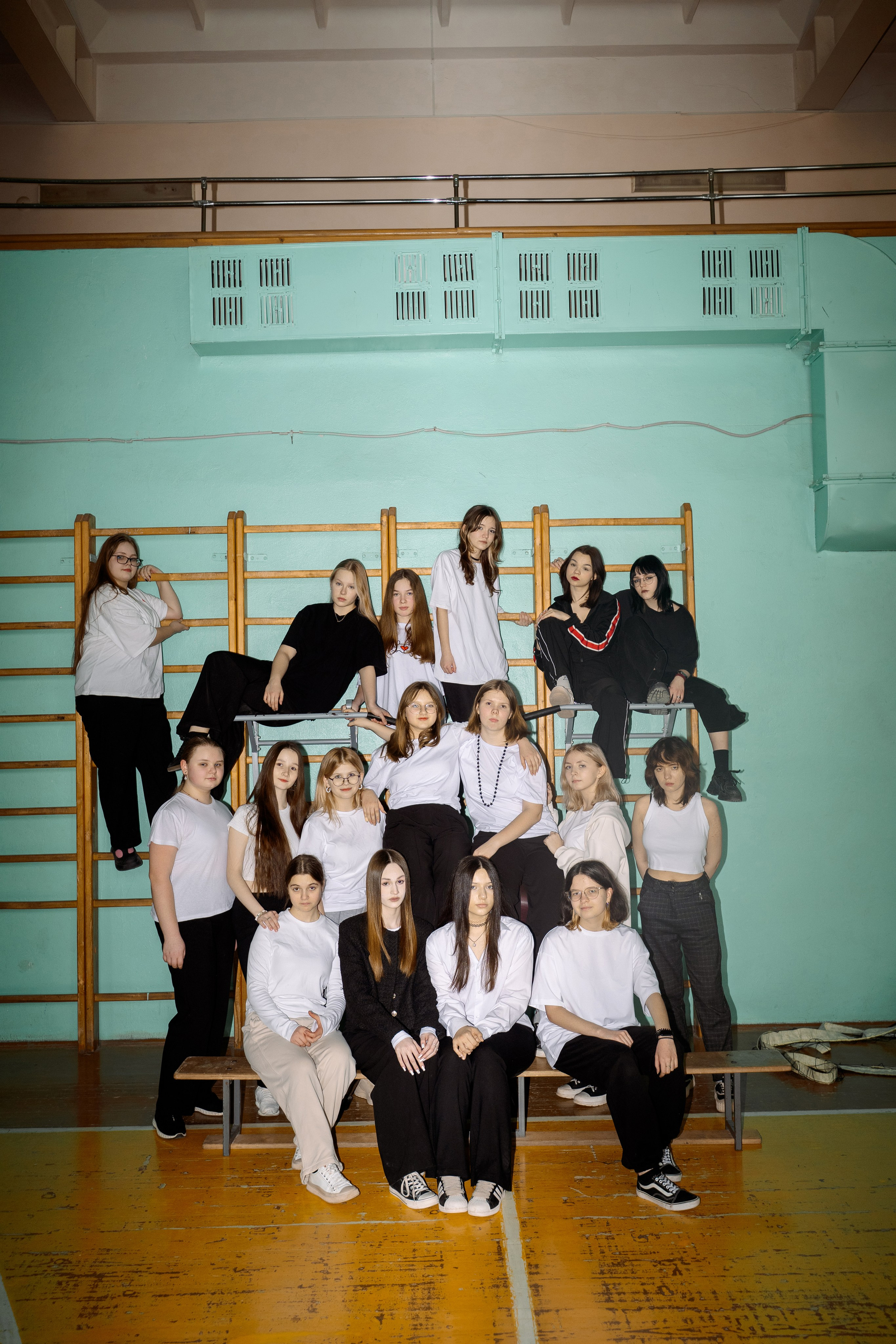 ВЫПУСКНИКИ 9 КЛАСС. МАРГАРИТА КУДРЯШОВА СВАДЕБНЫЙ И СЕМЕЙНЫЙ ФОТОГРАФ ТВЕРЬ МОСКВА