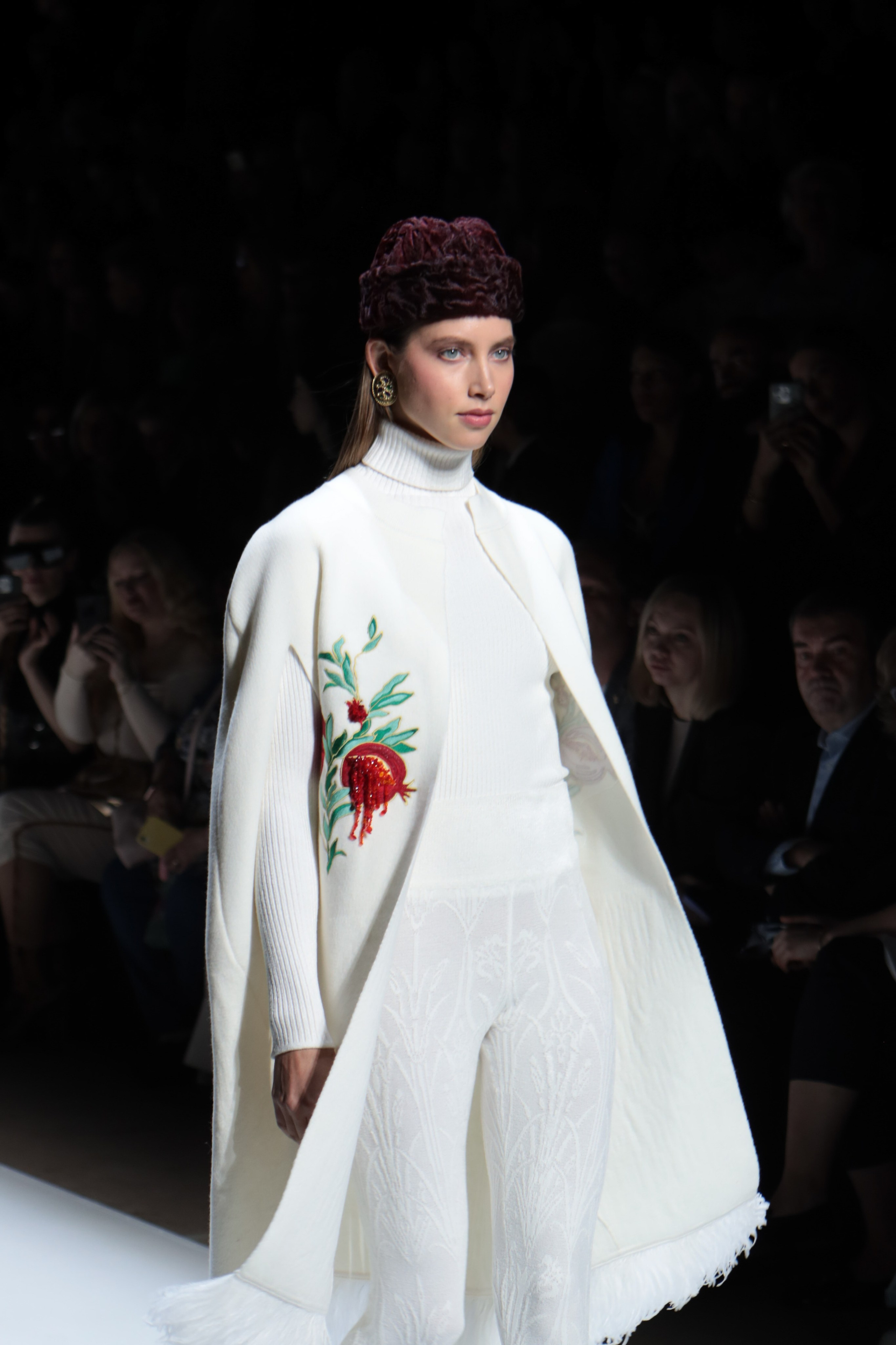 Moscow Fashion Week Fall 2024. Fashion Фотограф в СПб Yana Kochkina