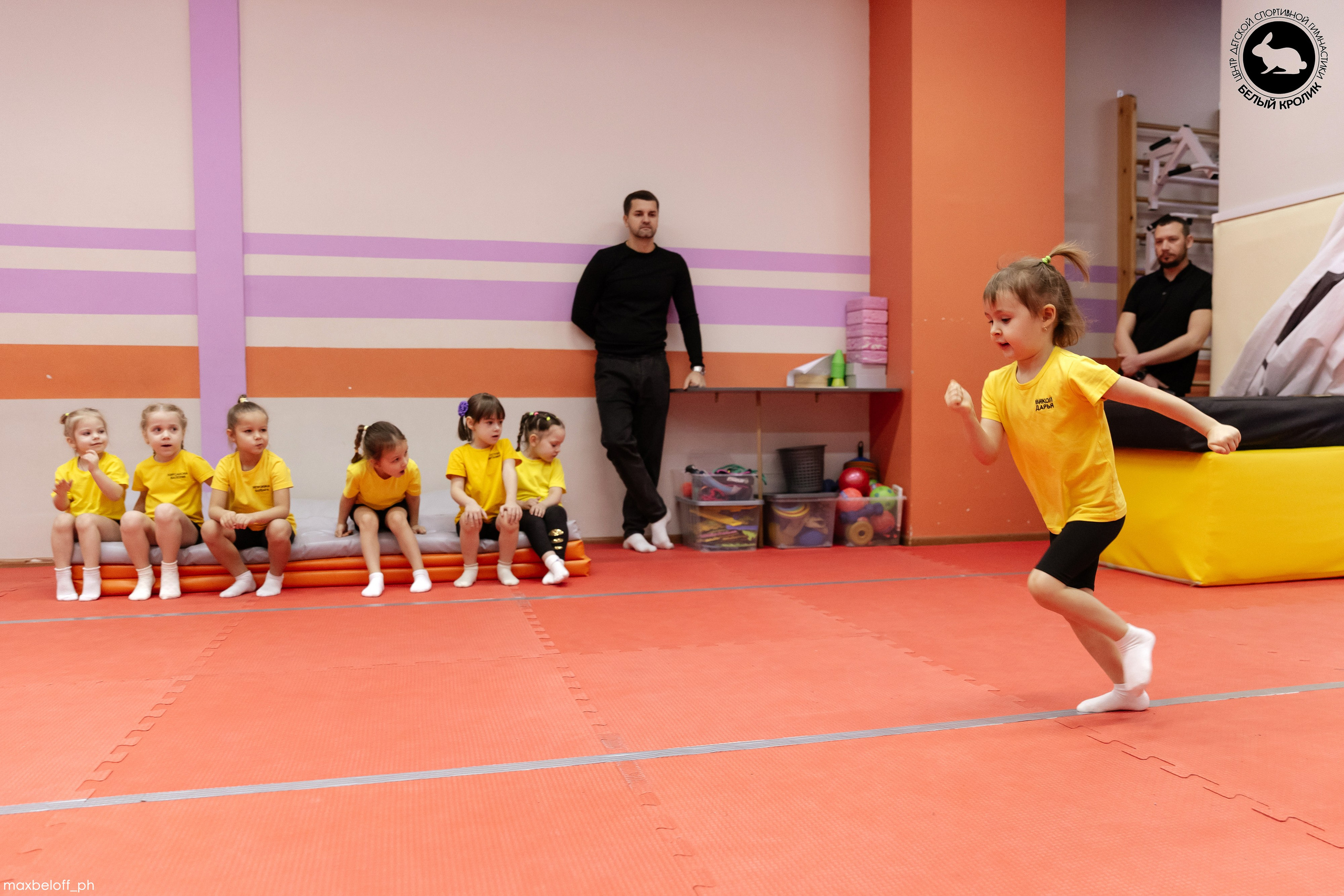 Белый кролик. Соревнования. Семейный фотограф — Макс Белогрудов